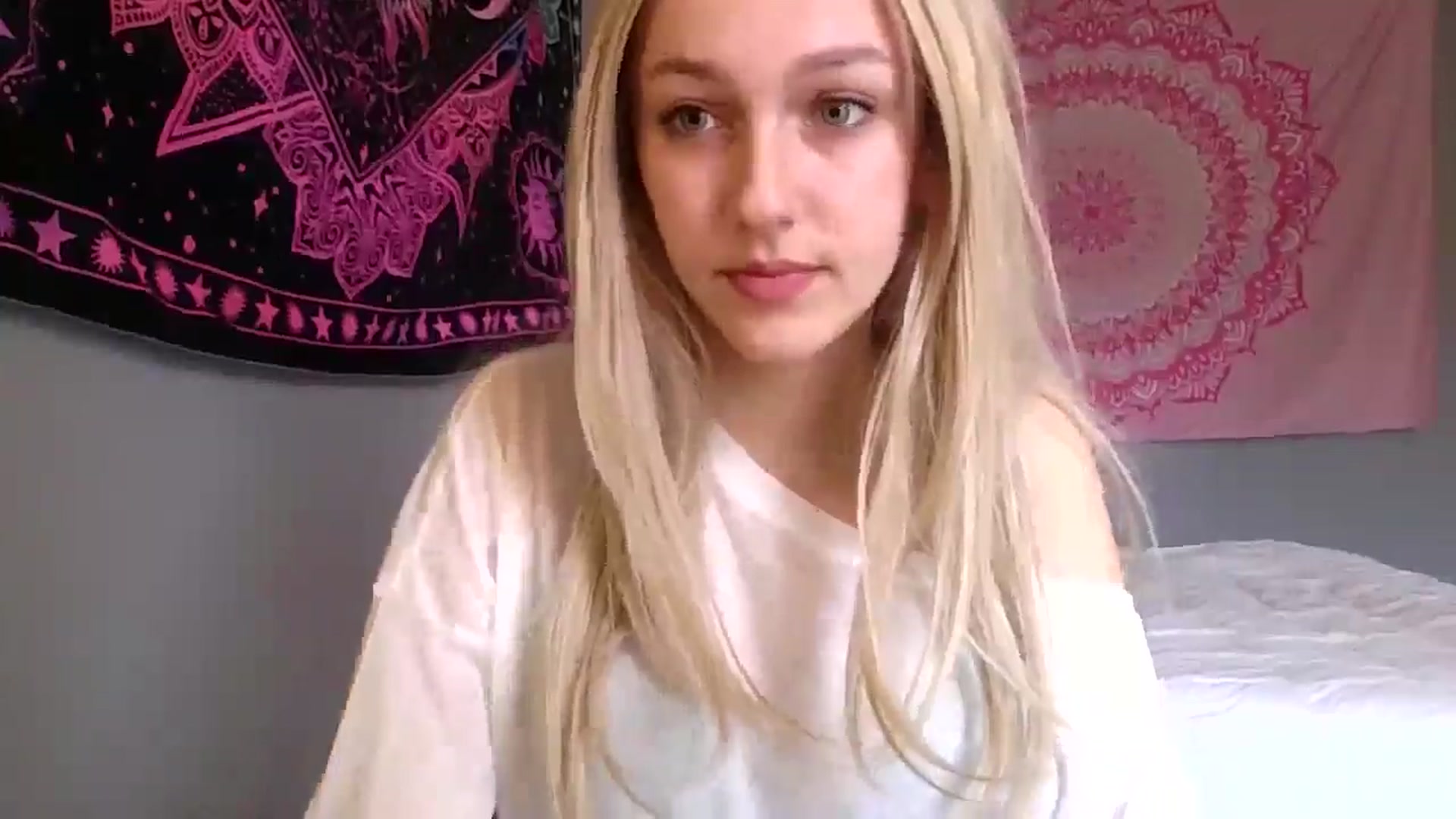 Gallery image thumbnail from Elliesdream's myfreecams stream on, 03/05/2026, 18:08 image 10 of 20