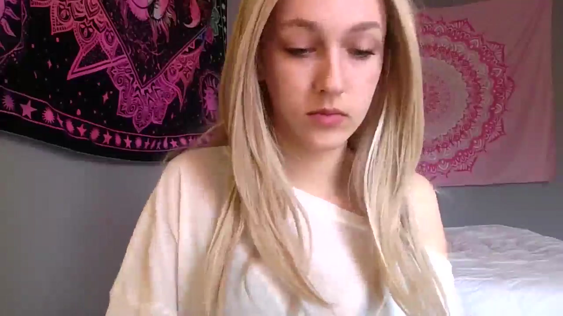 Gallery image thumbnail from Elliesdream's myfreecams stream on, 03/05/2026, 18:08 image 18 of 20