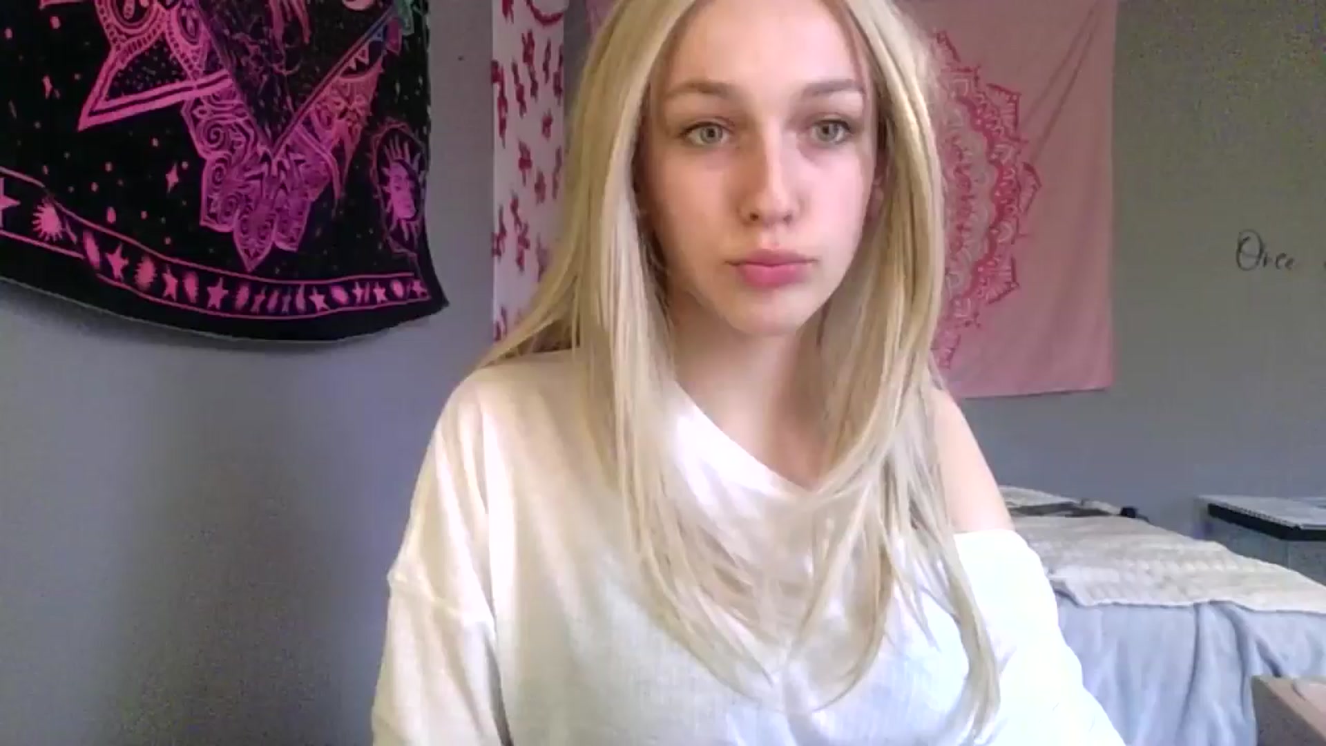 Gallery image thumbnail from Elliesdream's myfreecams stream on, 03/05/2026, 21:28 image 11 of 20