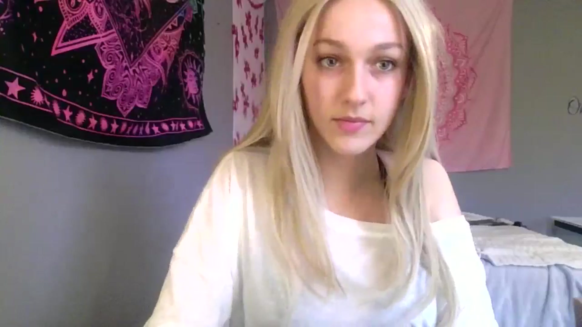 Gallery image thumbnail from Elliesdream's myfreecams stream on, 03/05/2026, 21:28 image 3 of 20