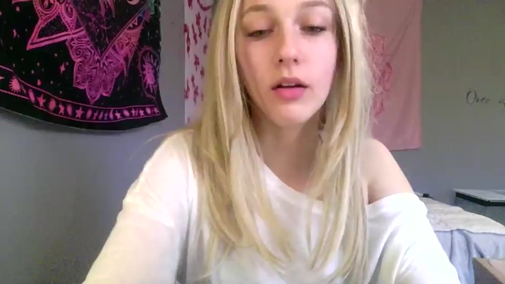 Gallery image thumbnail from Elliesdream's myfreecams stream on, 03/05/2026, 21:28 image 20 of 20