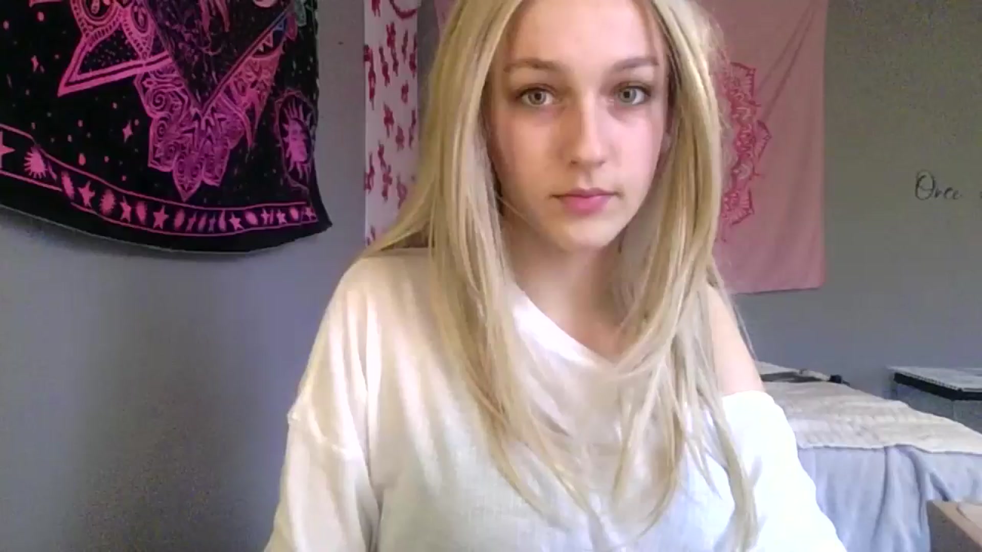 Gallery image thumbnail from Elliesdream's myfreecams stream on, 03/05/2026, 21:28 image 12 of 20