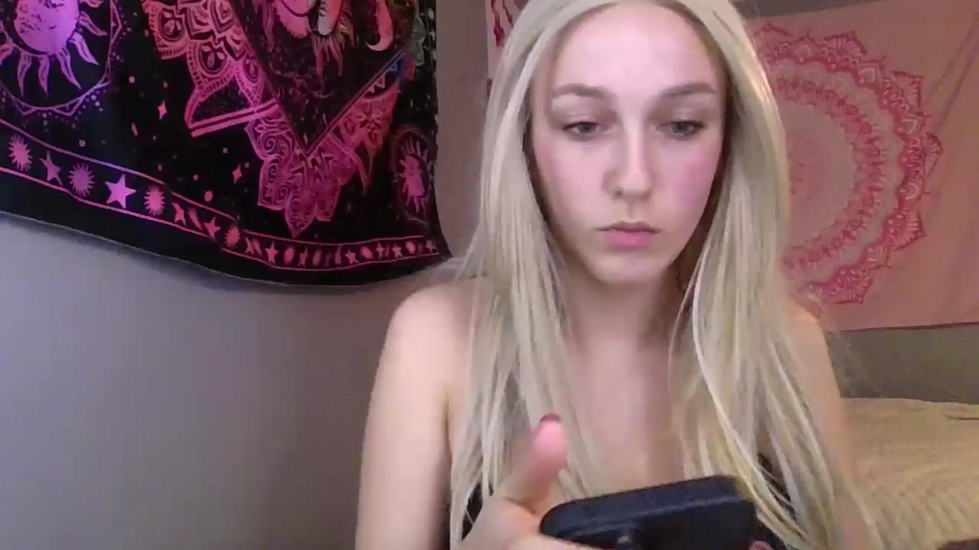 Gallery image thumbnail from Elliesdream's myfreecams stream on, 03/06/2026, 02:36 image 17 of 20
