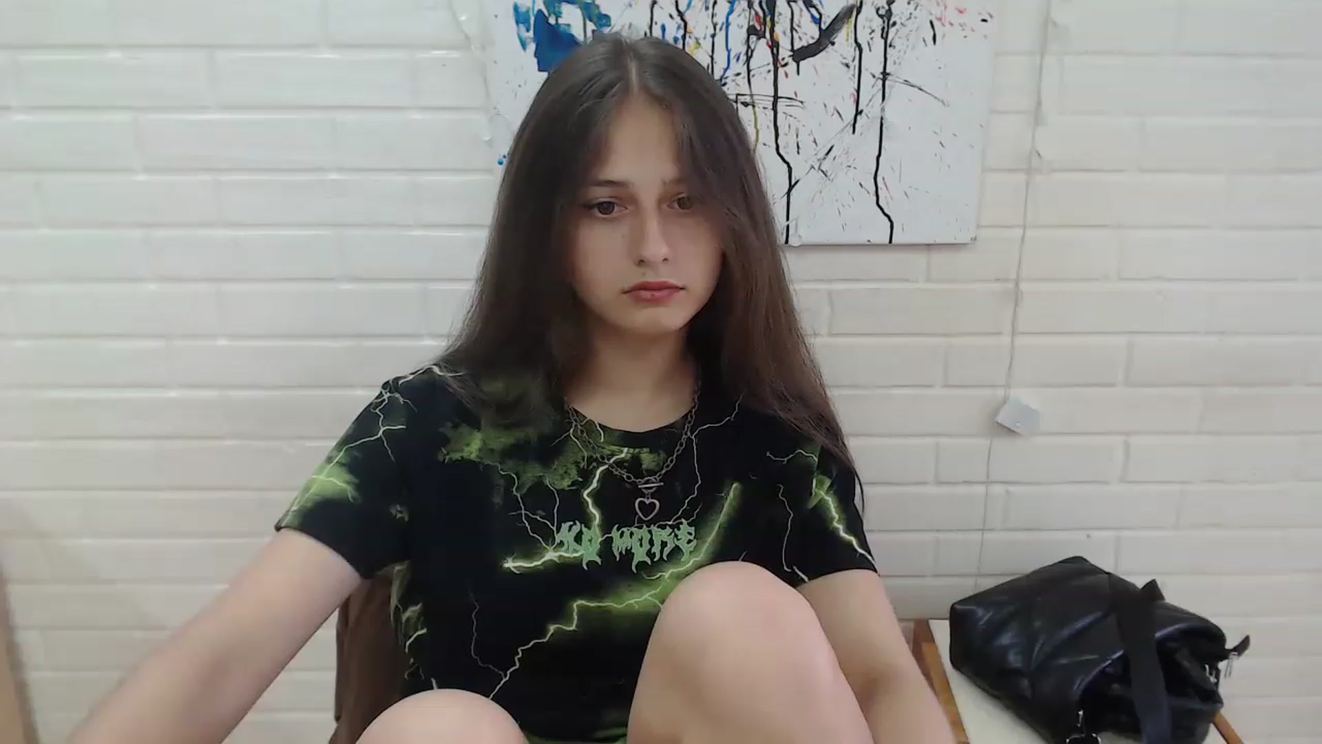 Gallery image thumbnail from Ellison_li's myfreecams stream on, 07/26/2023, 15:20 image 16 of 20