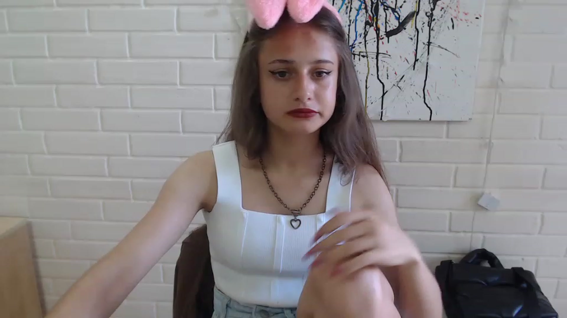 Gallery image thumbnail from Ellison_li's myfreecams stream on, 07/31/2023, 14:12 image 8 of 20