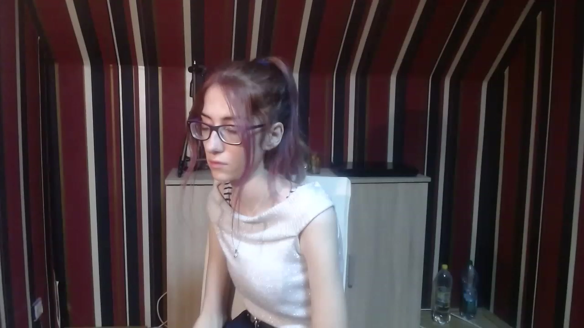 Gallery image thumbnail from Ellisonmyers's myfreecams stream on, 11/20/2022, 24:48 image 3 of 20