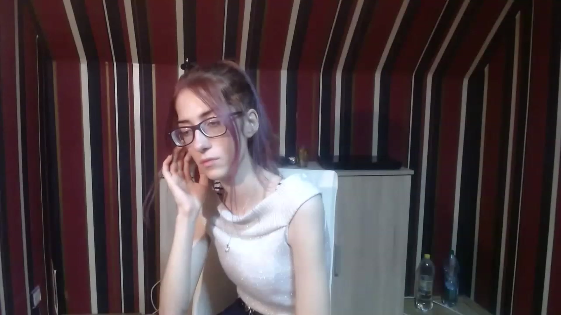 Gallery image thumbnail from Ellisonmyers's myfreecams stream on, 11/20/2022, 24:48 image 4 of 20