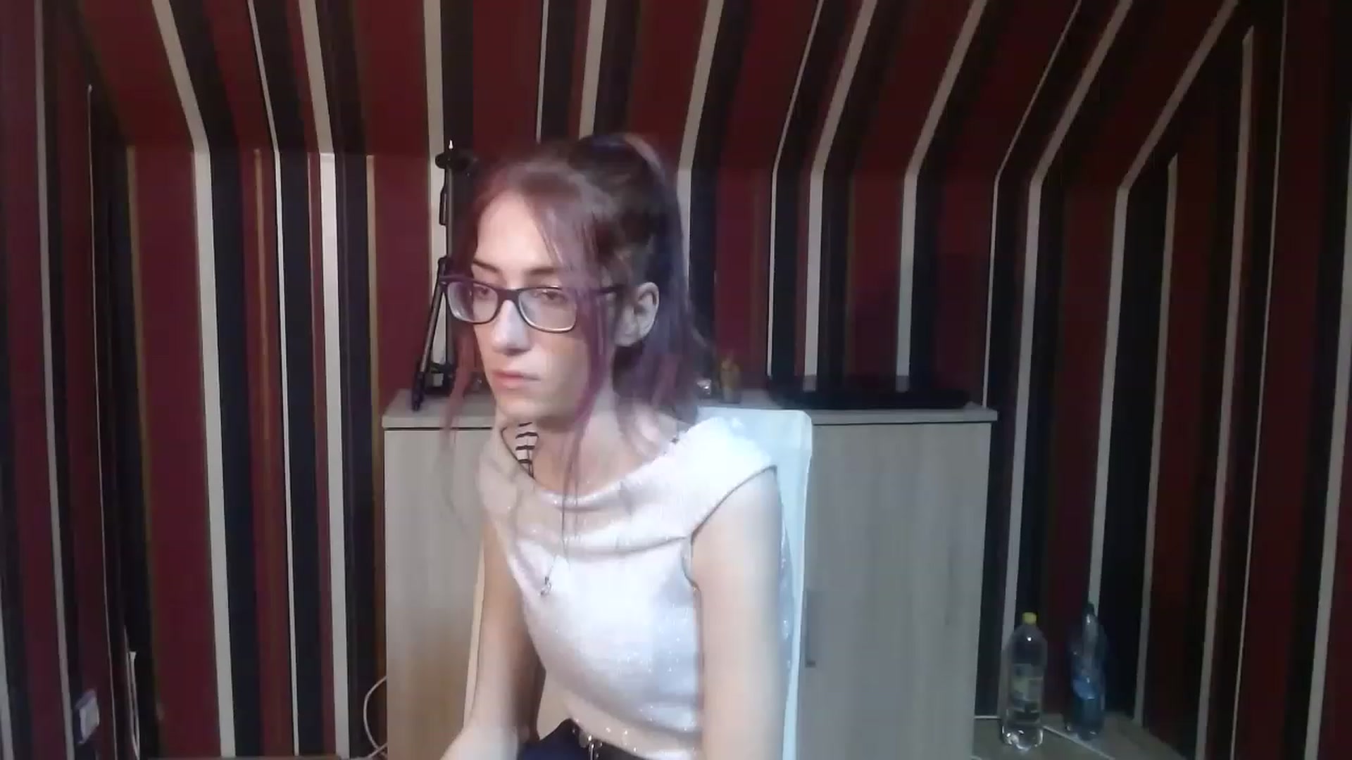 Gallery image thumbnail from Ellisonmyers's myfreecams stream on, 11/20/2022, 24:48 image 2 of 20