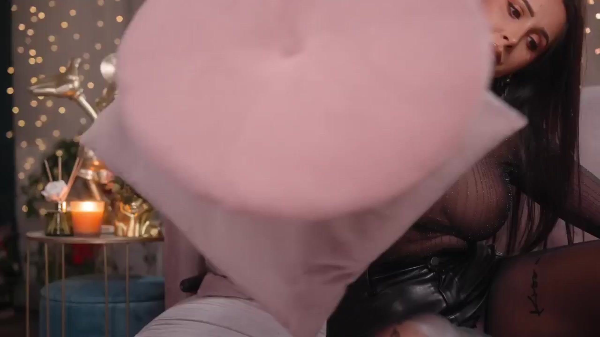 Gallery image thumbnail from Ellisse's myfreecams stream on, 01/31/2026, 22:21 image 9 of 20