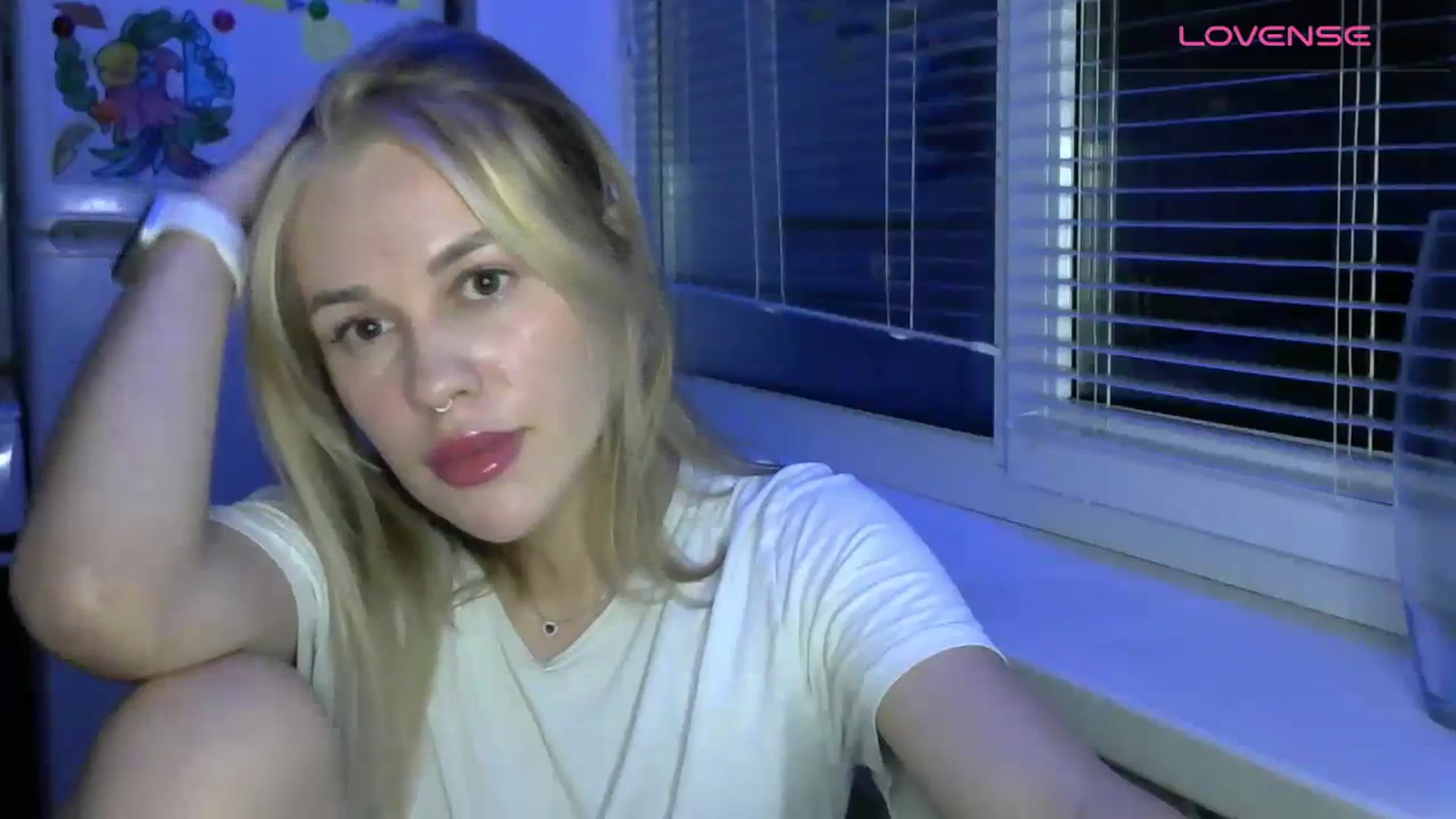 Gallery image thumbnail from Ellixr's myfreecams stream on, 11/19/2023, 20:24 image 15 of 20