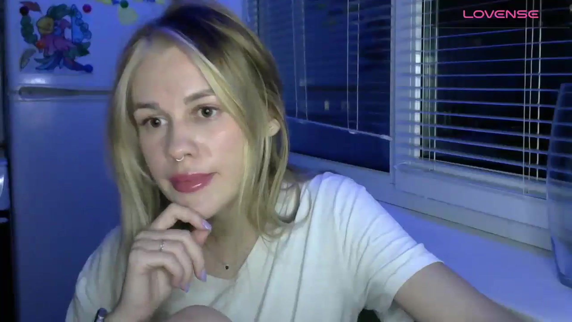 Gallery image thumbnail from Ellixr's myfreecams stream on, 11/19/2023, 20:24 image 6 of 20