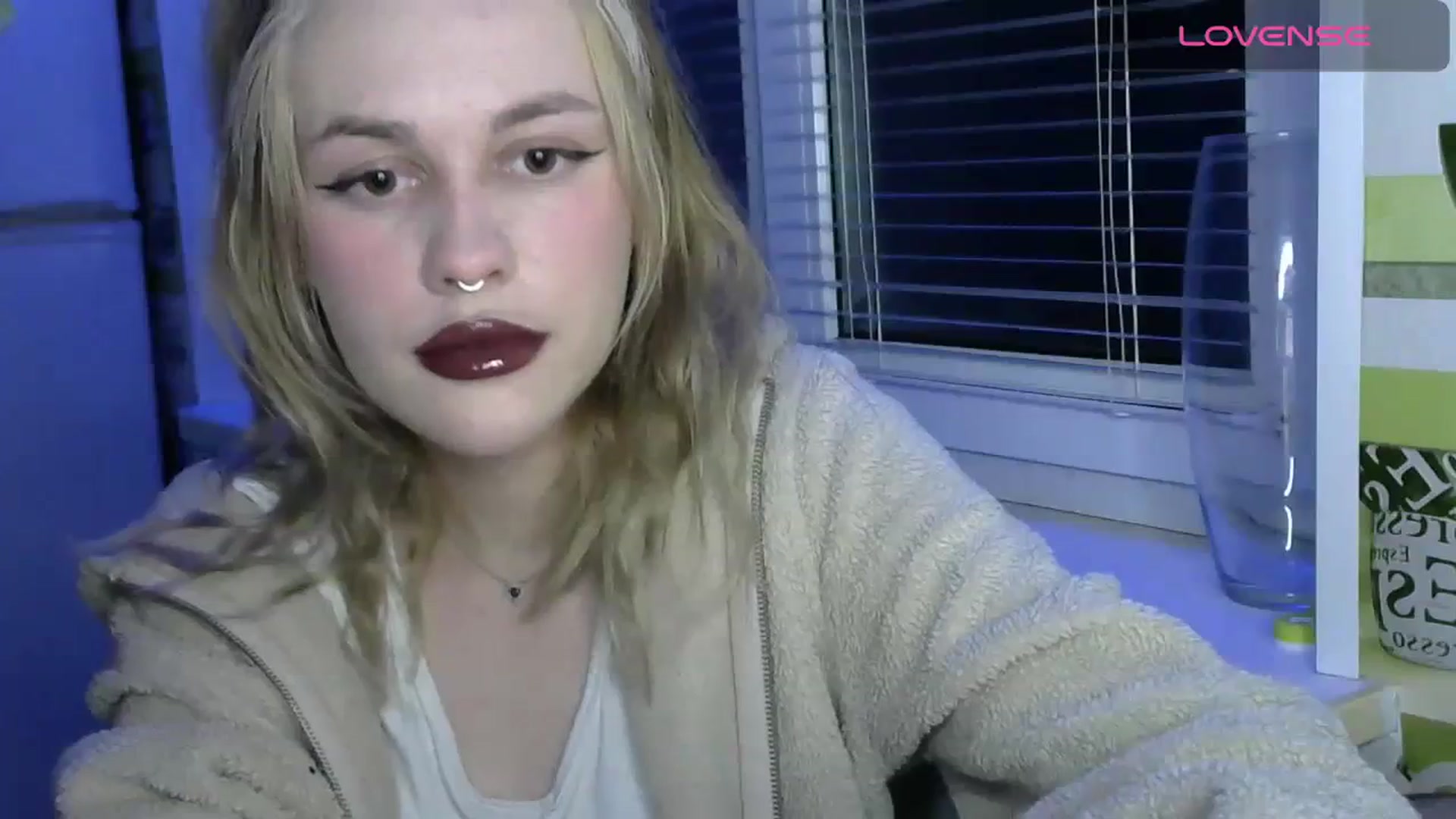 Gallery image thumbnail from Ellixr's myfreecams stream on, 11/21/2023, 20:54 image 18 of 20