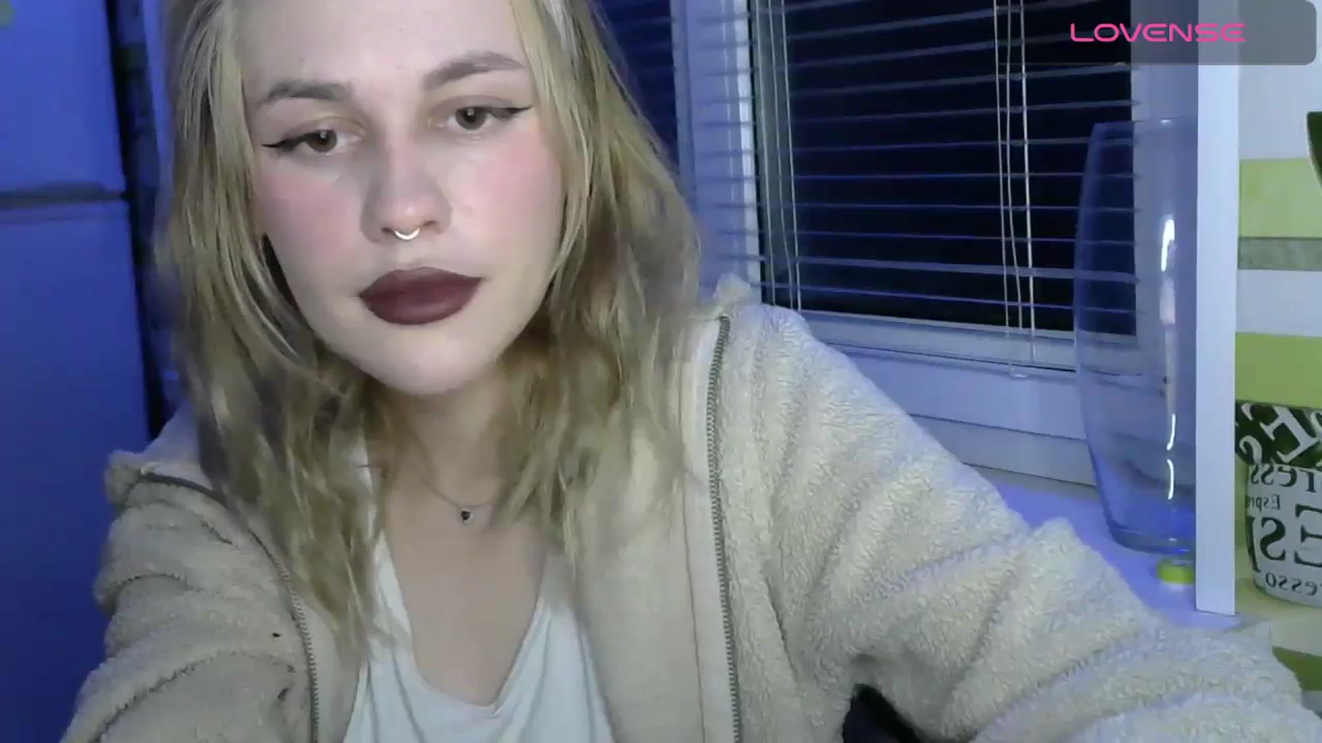 Gallery image thumbnail from Ellixr's myfreecams stream on, 11/21/2023, 20:54 image 15 of 20