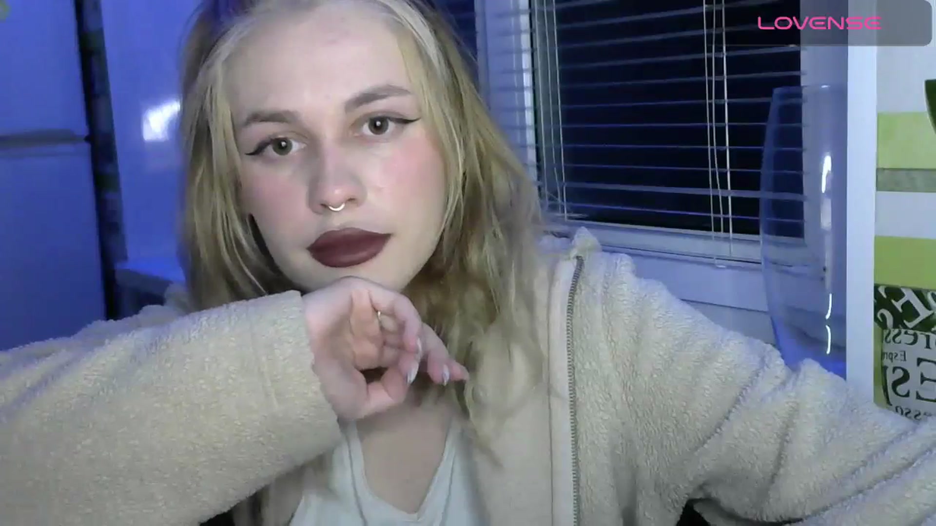 Gallery image thumbnail from Ellixr's myfreecams stream on, 11/21/2023, 20:54 image 12 of 20