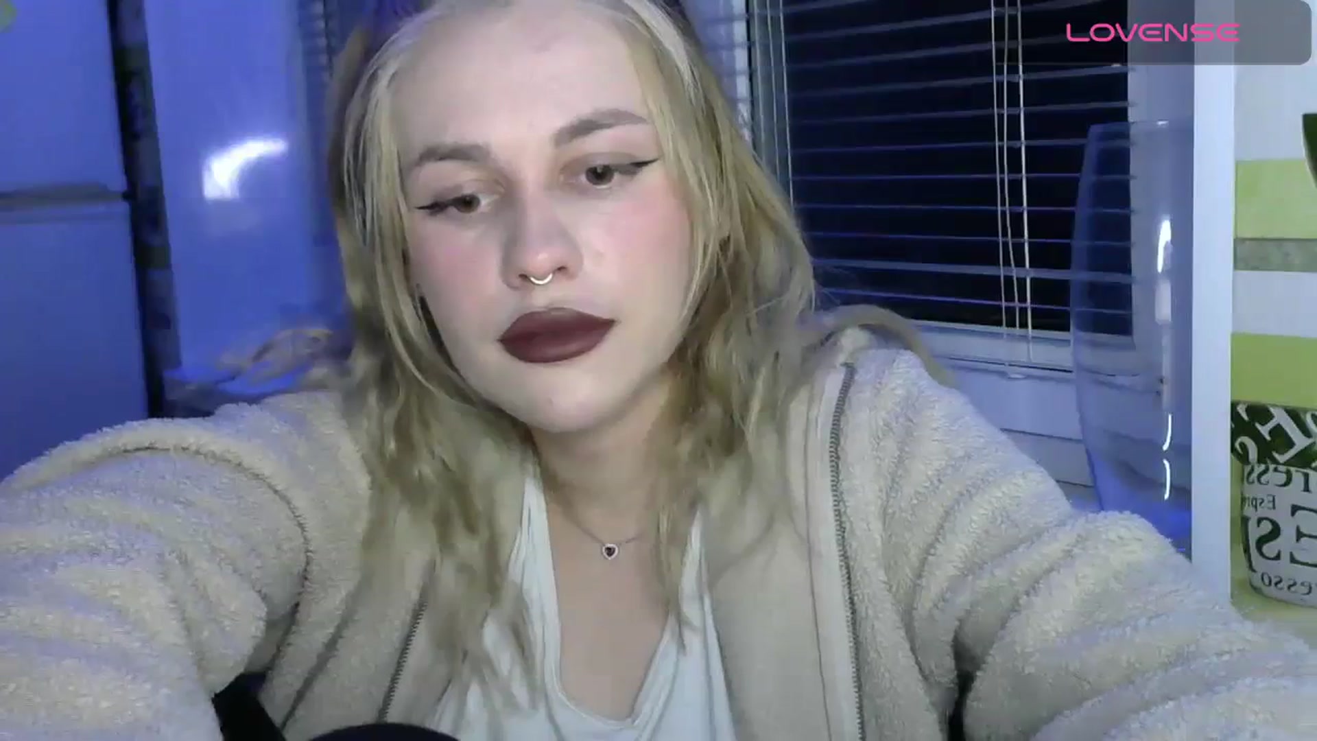 Gallery image thumbnail from Ellixr's myfreecams stream on, 11/21/2023, 20:54 image 8 of 20