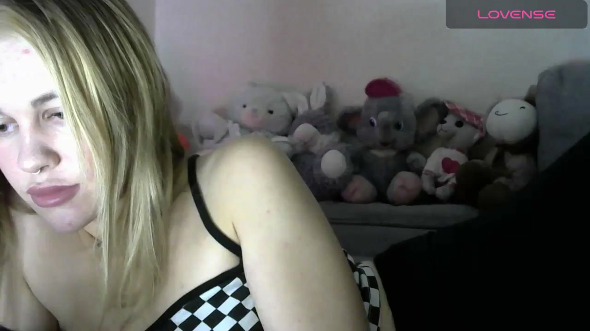 Gallery image thumbnail from Ellixr's myfreecams stream on, 11/23/2023, 14:45 image 18 of 20