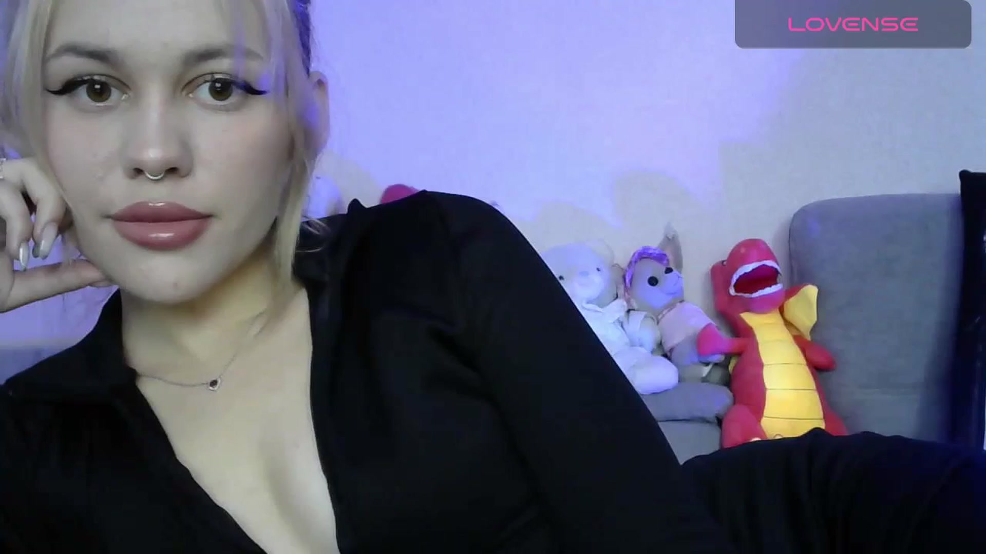 Gallery image thumbnail from Ellixr's myfreecams stream on, 11/25/2023, 11:46 image 14 of 20