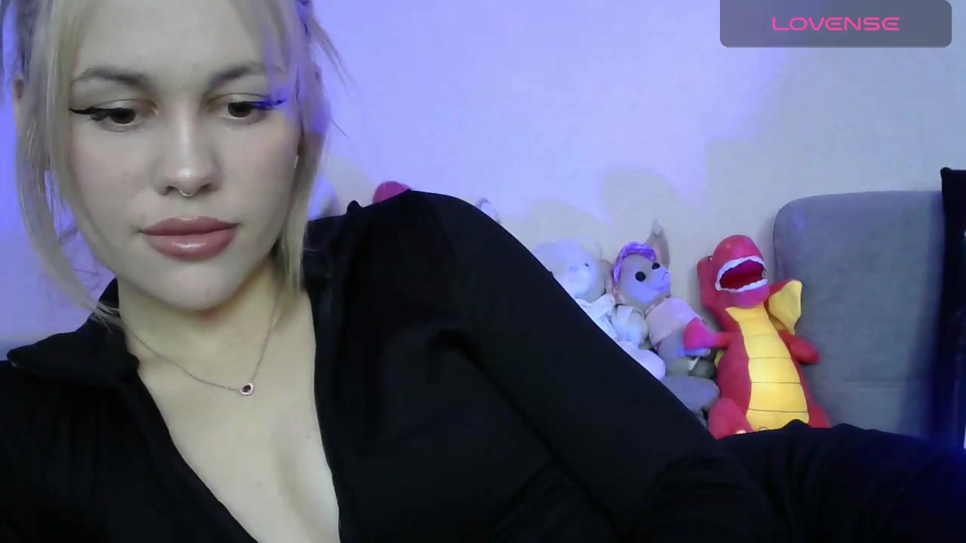 Gallery image thumbnail from Ellixr's myfreecams stream on, 11/25/2023, 11:46 image 12 of 20