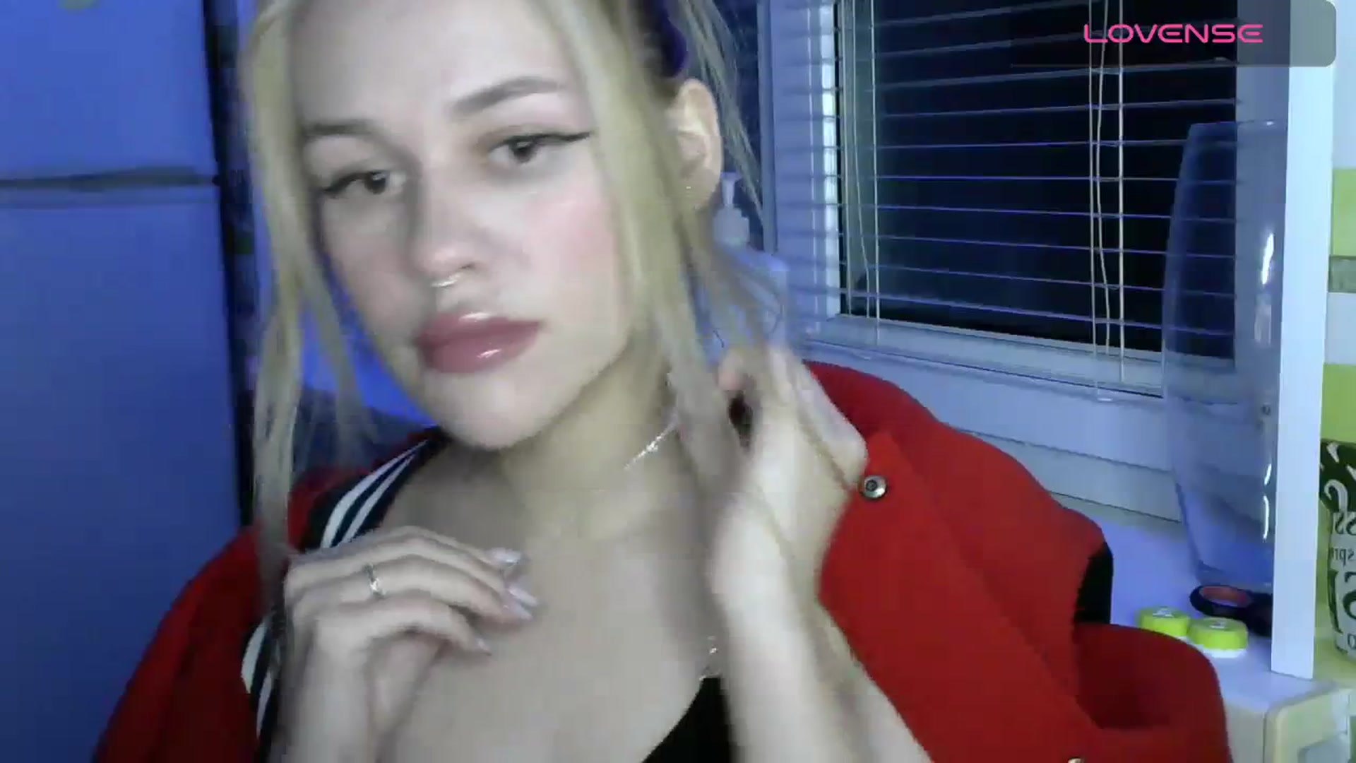 Gallery image thumbnail from Ellixr's myfreecams stream on, 11/25/2023, 20:42 image 3 of 20