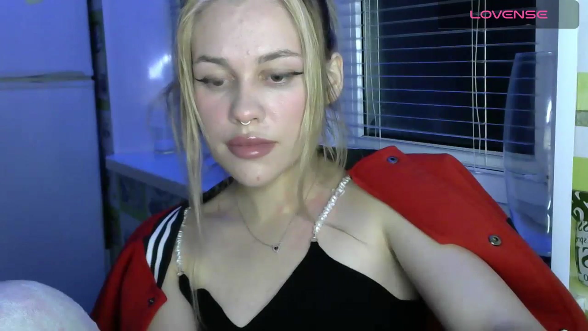 Gallery image thumbnail from Ellixr's myfreecams stream on, 11/25/2023, 20:42 image 16 of 20