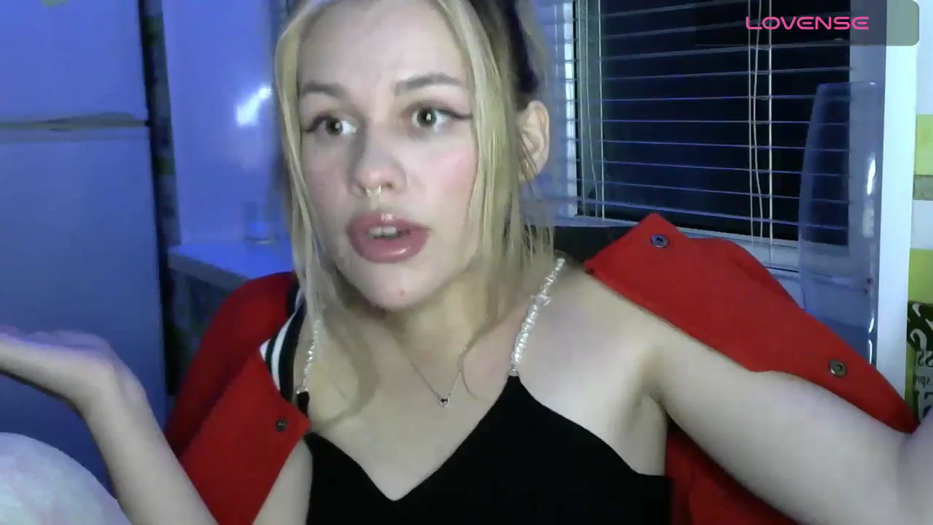 Gallery image thumbnail from Ellixr's myfreecams stream on, 11/25/2023, 20:42 image 19 of 20