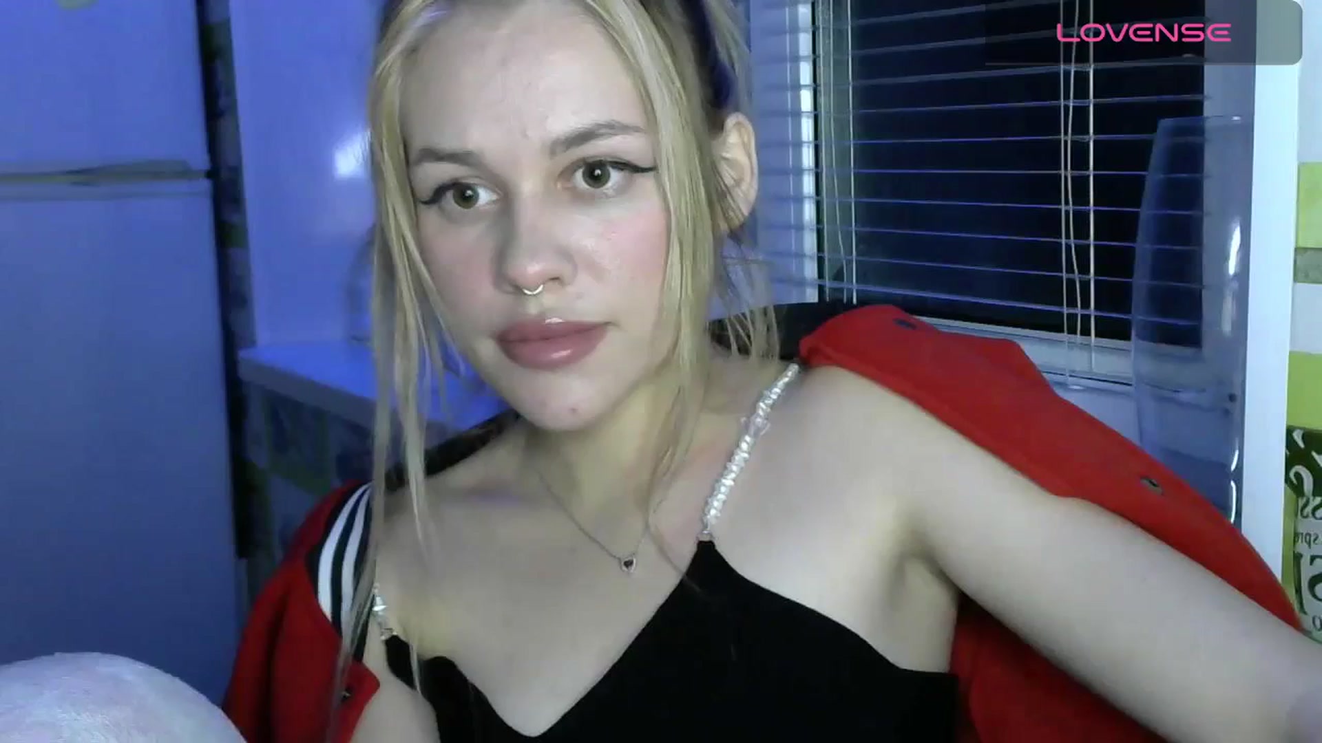 Gallery image thumbnail from Ellixr's myfreecams stream on, 11/25/2023, 20:42 image 18 of 20