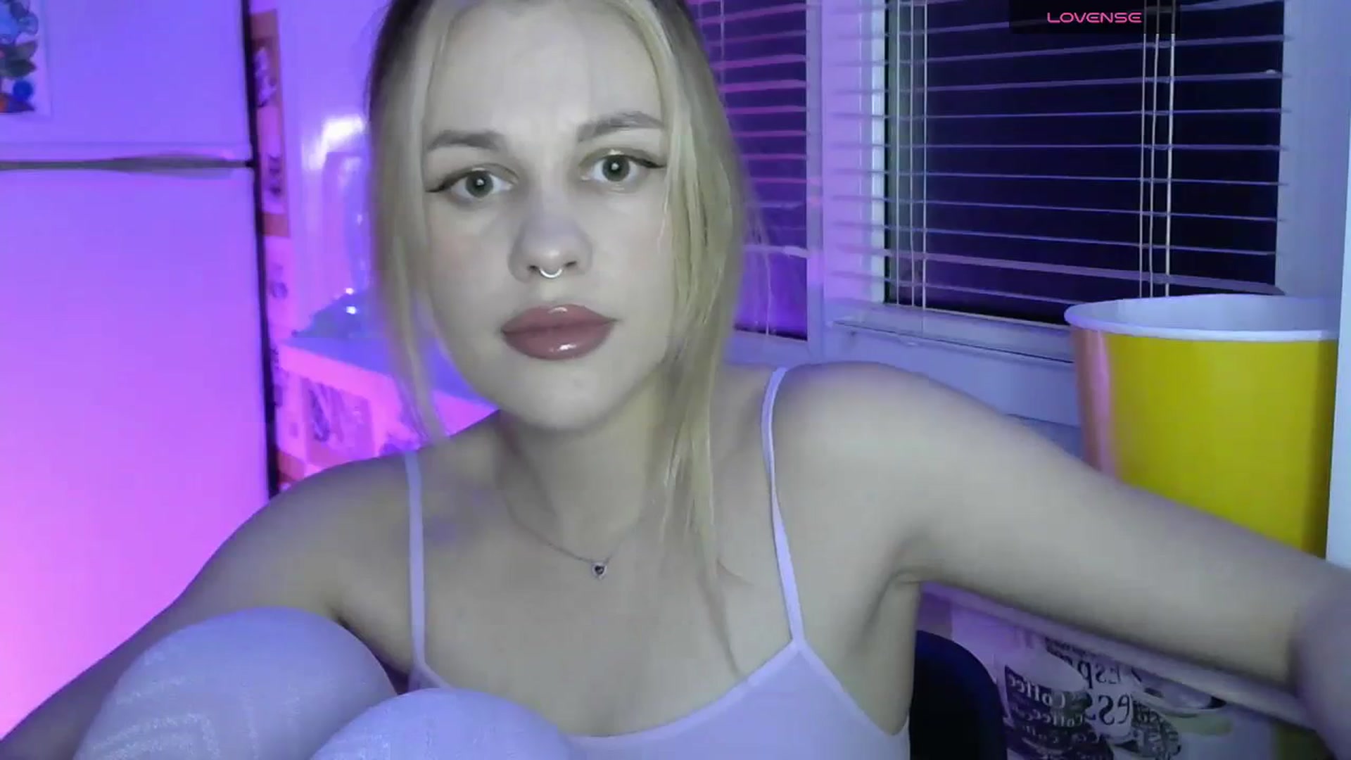 Gallery image thumbnail from Ellixr's myfreecams stream on, 11/29/2023, 20:05 image 3 of 20
