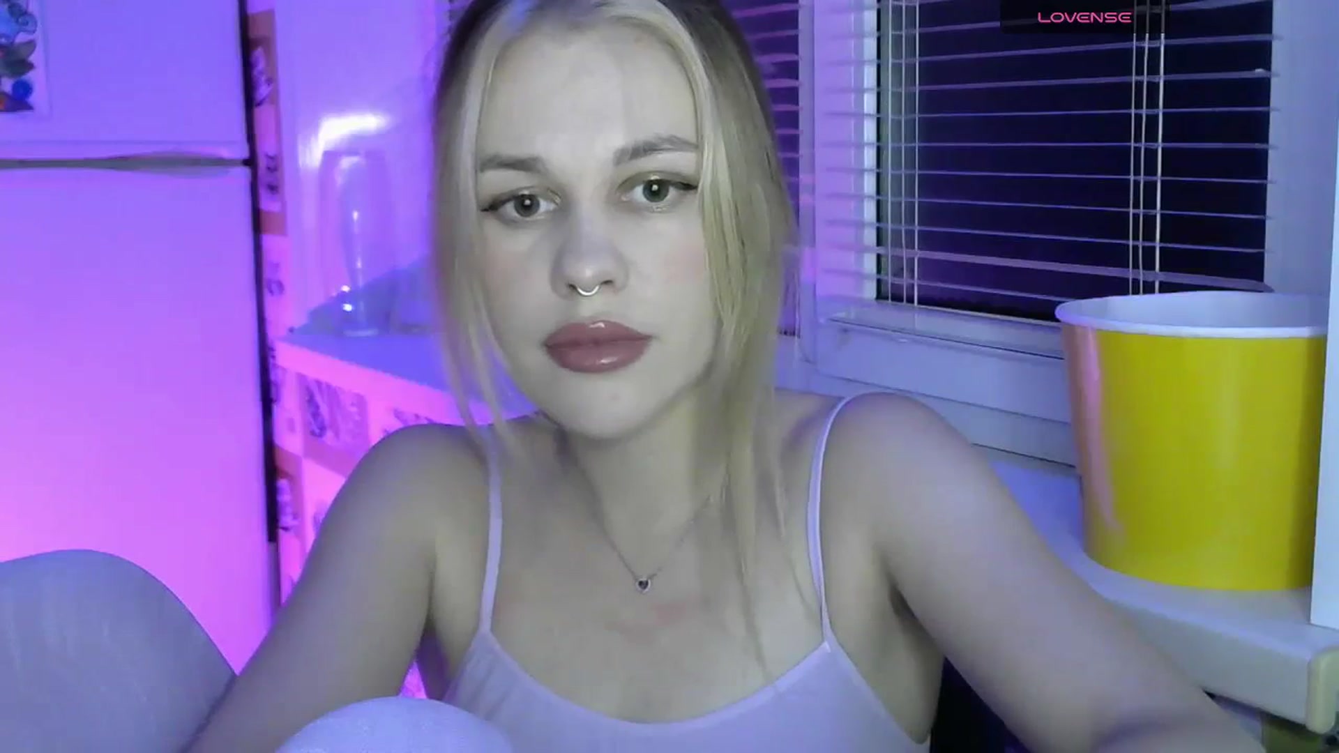 Gallery image thumbnail from Ellixr's myfreecams stream on, 11/29/2023, 20:05 image 14 of 20