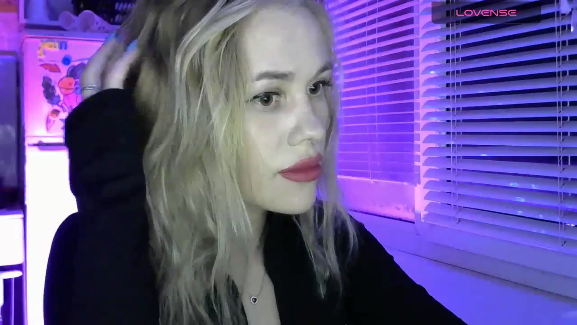 Gallery image thumbnail from Ellixr's myfreecams stream on, 12/01/2023, 20:13 image 16 of 20