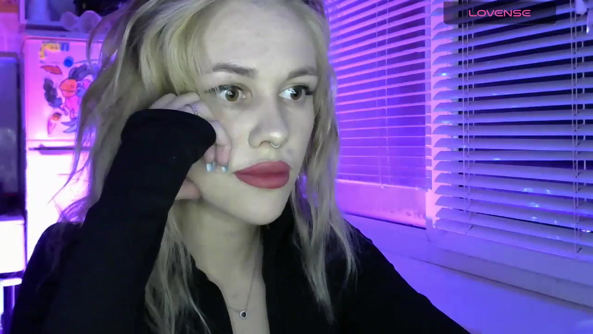 Gallery image thumbnail from Ellixr's myfreecams stream on, 12/01/2023, 20:13 image 3 of 20