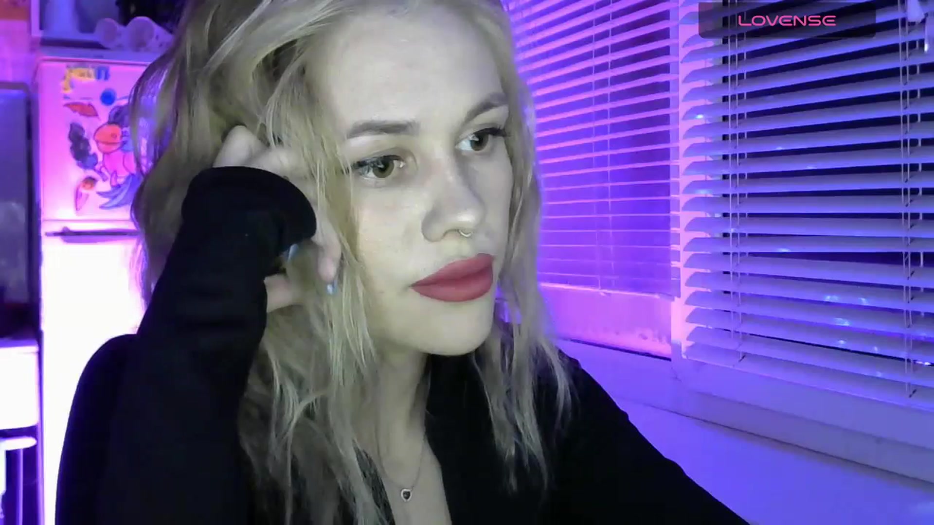 Gallery image thumbnail from Ellixr's myfreecams stream on, 12/01/2023, 20:13 image 14 of 20