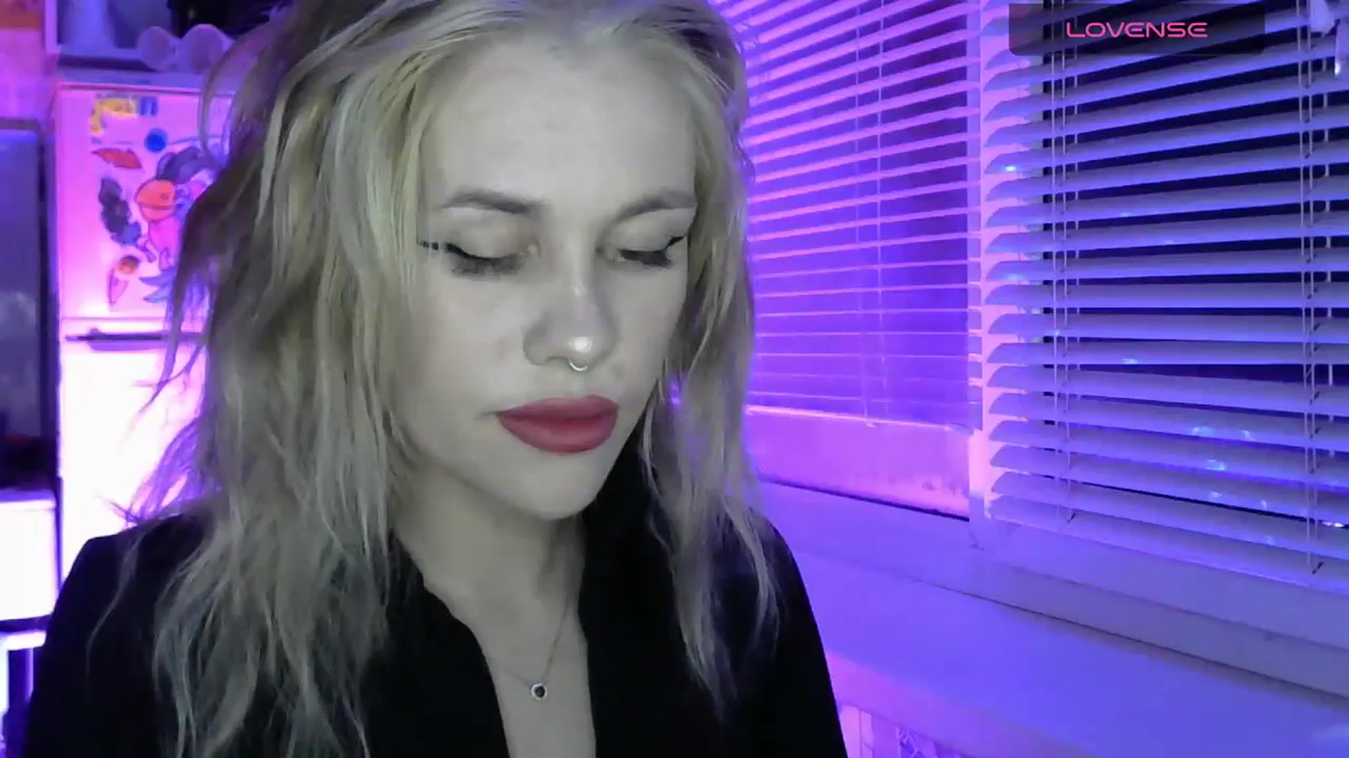 Gallery image thumbnail from Ellixr's myfreecams stream on, 12/01/2023, 20:13 image 5 of 20