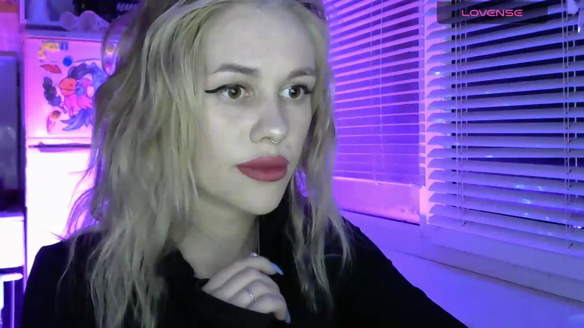 Gallery image thumbnail from Ellixr's myfreecams stream on, 12/01/2023, 20:13 image 7 of 20