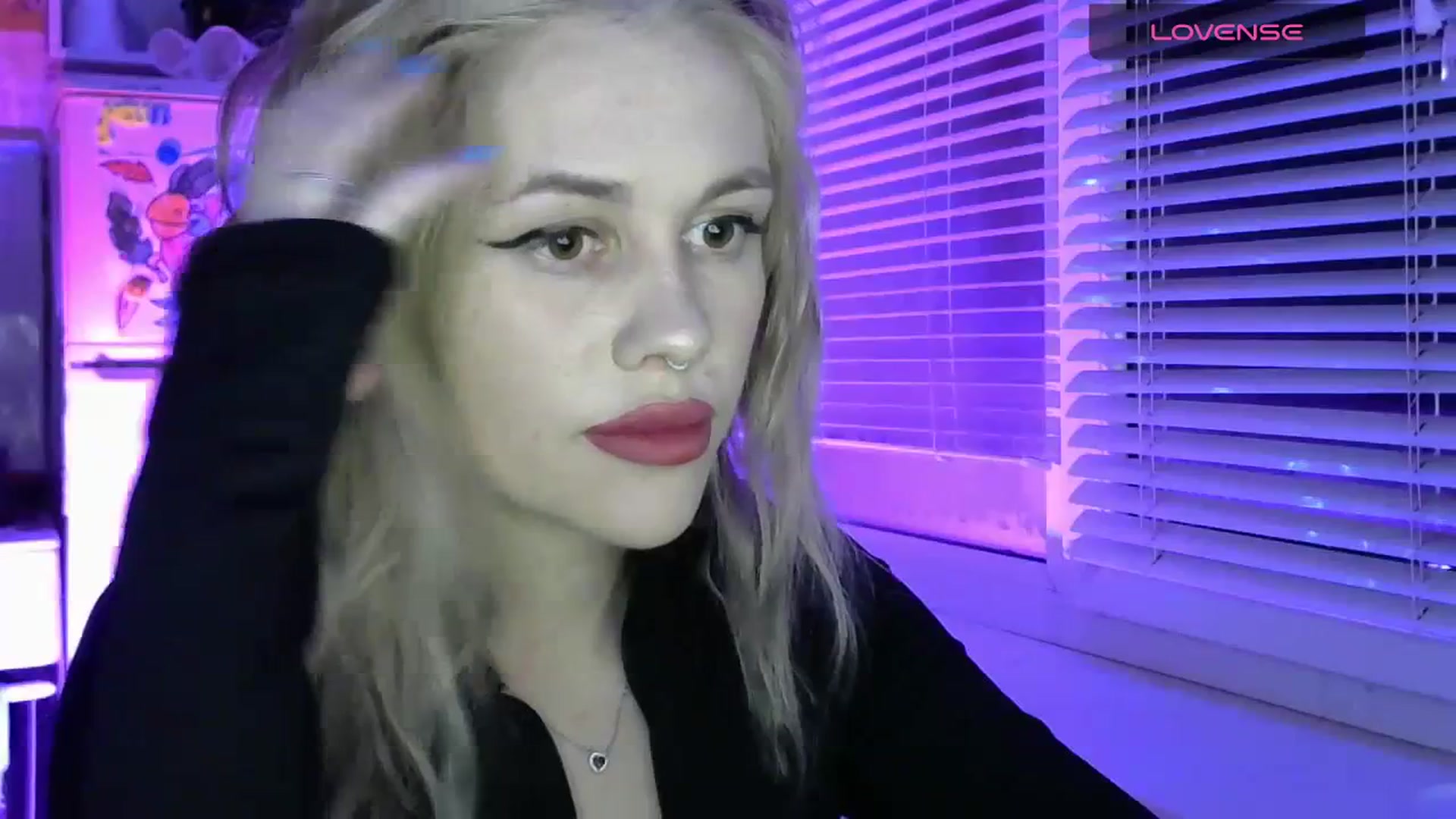 Gallery image thumbnail from Ellixr's myfreecams stream on, 12/01/2023, 20:13 image 12 of 20