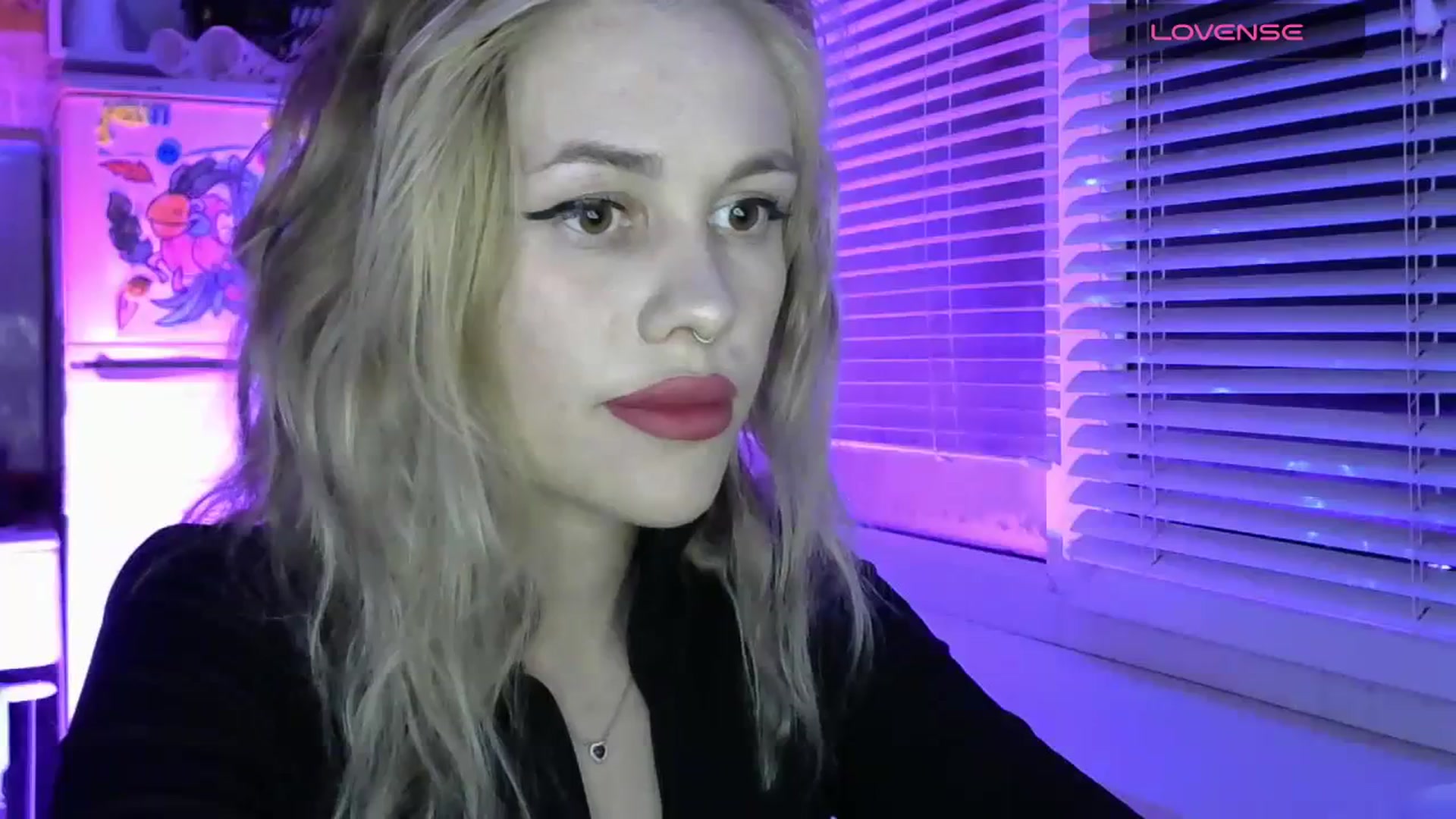 Gallery image thumbnail from Ellixr's myfreecams stream on, 12/01/2023, 20:13 image 19 of 20