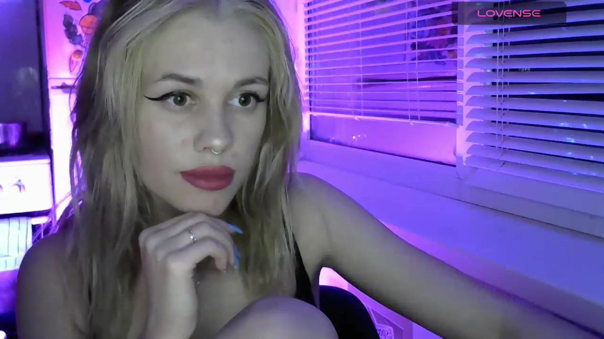 Gallery image thumbnail from Ellixr's myfreecams stream on, 12/01/2023, 22:09 image 20 of 20