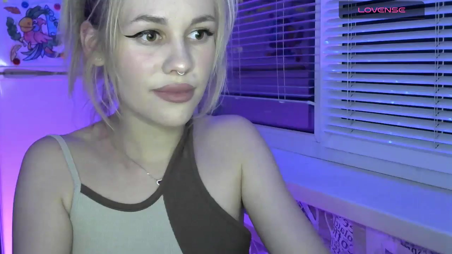 Gallery image thumbnail from Ellixr's myfreecams stream on, 12/02/2023, 21:48 image 4 of 20