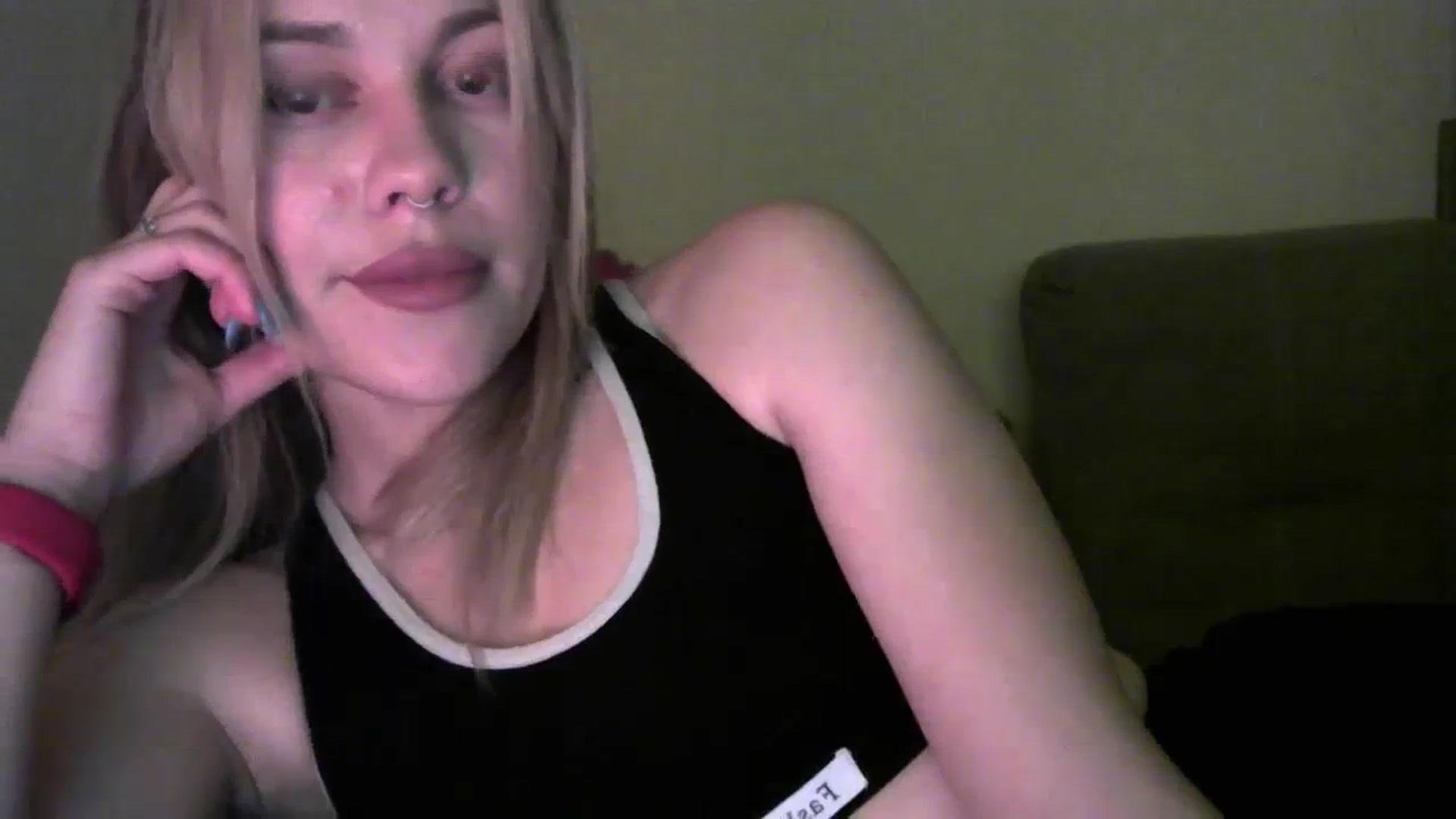 Gallery image thumbnail from Ellixr's myfreecams stream on, 12/05/2023, 14:25 image 5 of 20