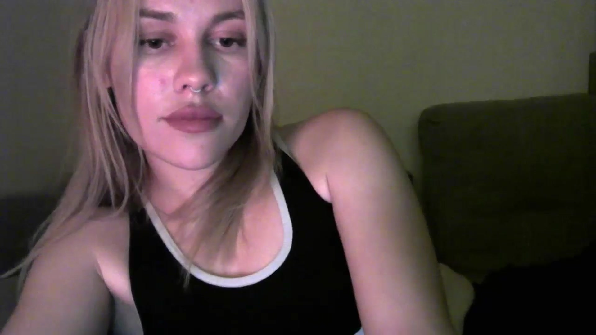 Gallery image thumbnail from Ellixr's myfreecams stream on, 12/05/2023, 14:25 image 12 of 20