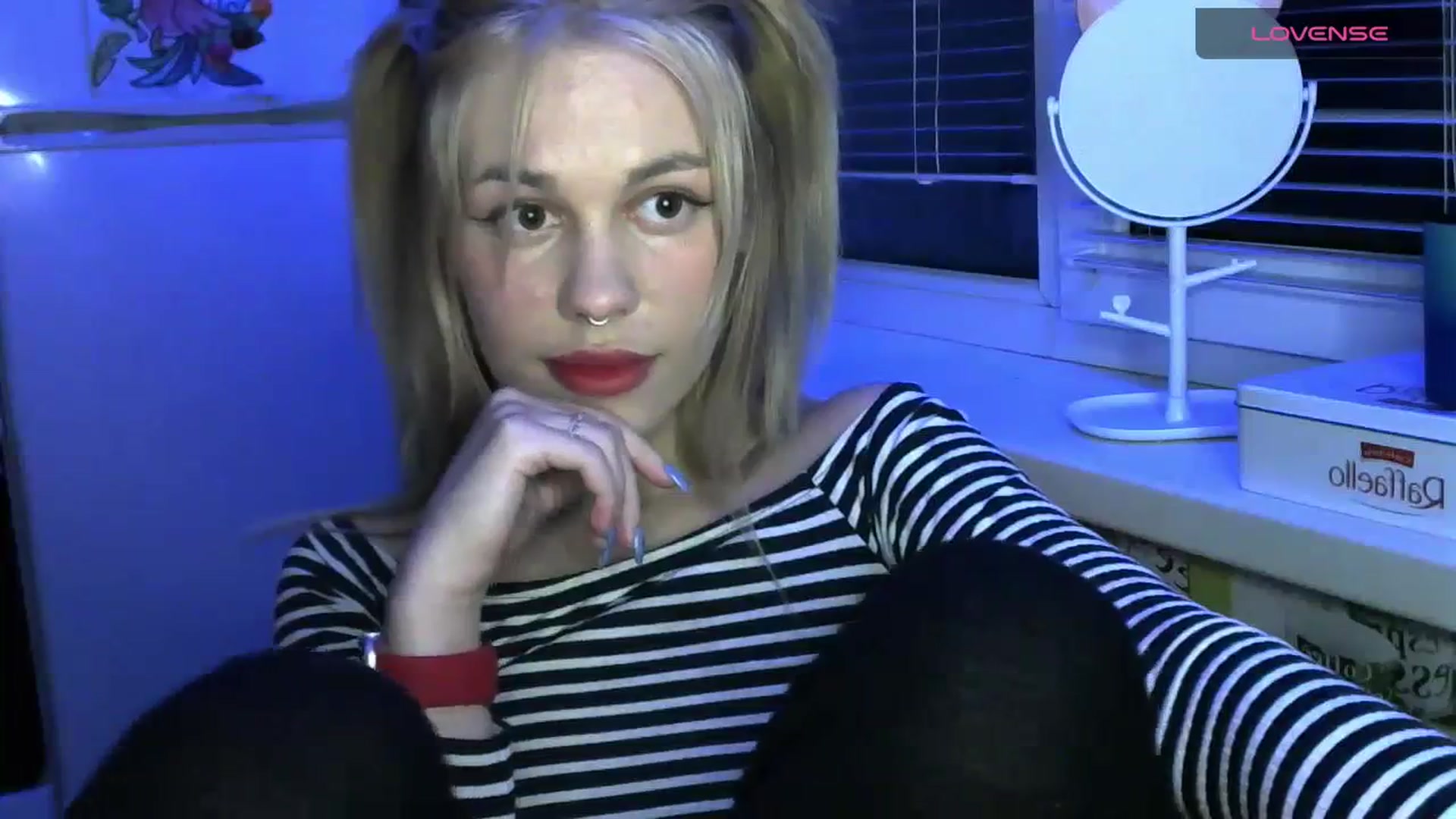 Gallery image thumbnail from Ellixr's myfreecams stream on, 12/05/2023, 21:01 image 17 of 20