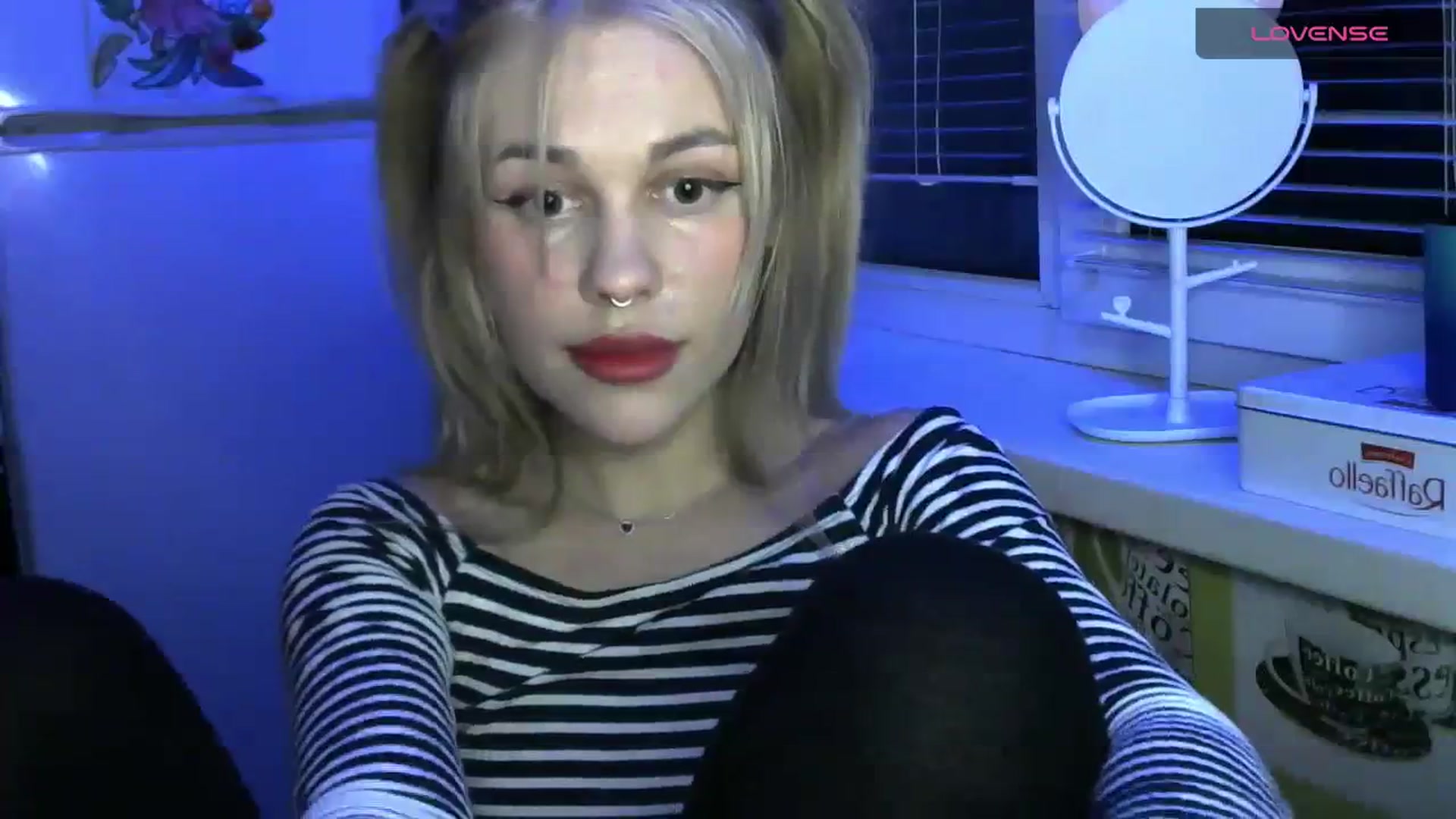 Gallery image thumbnail from Ellixr's myfreecams stream on, 12/05/2023, 21:01 image 10 of 20