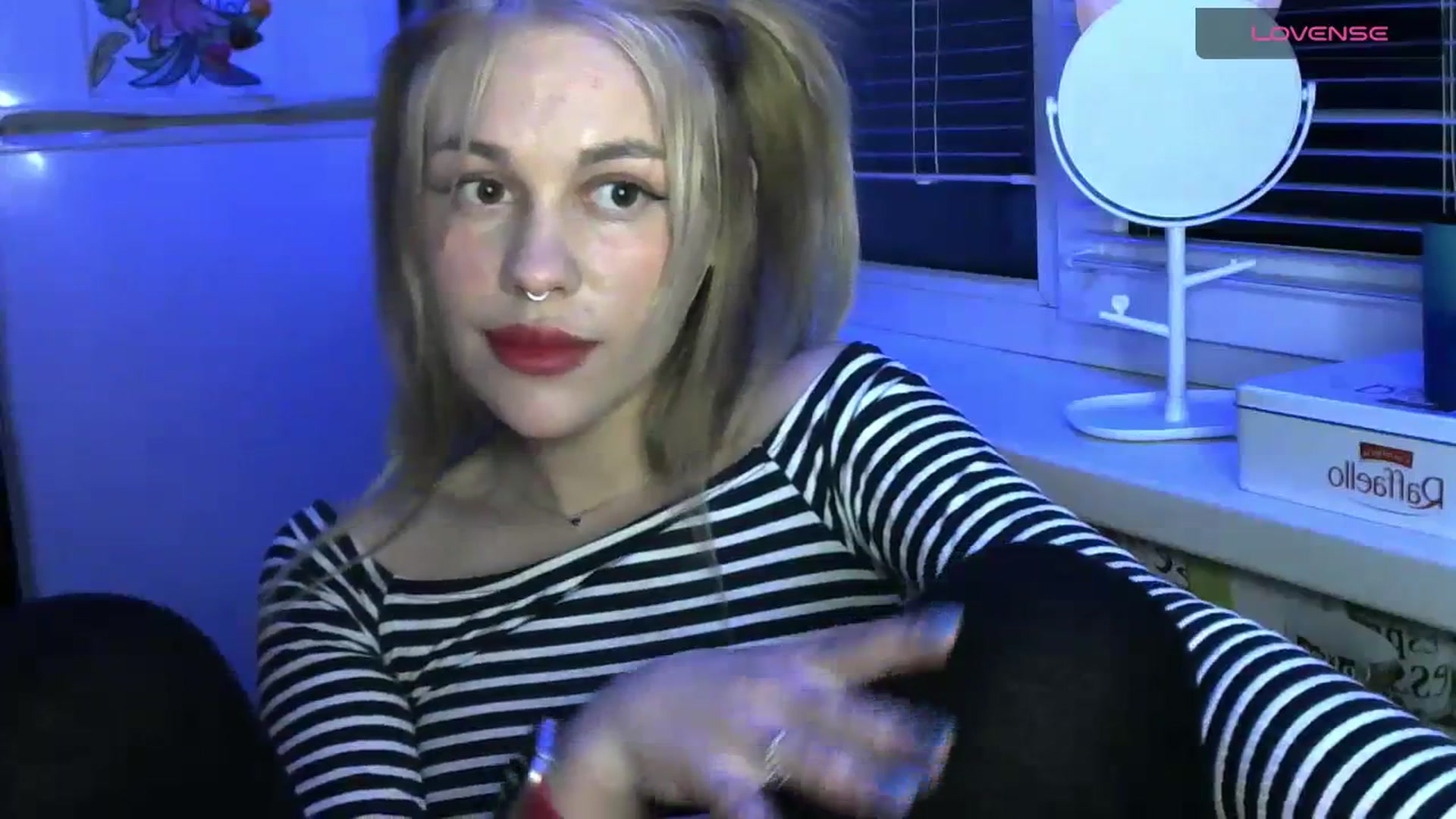 Gallery image thumbnail from Ellixr's myfreecams stream on, 12/05/2023, 21:01 image 16 of 20