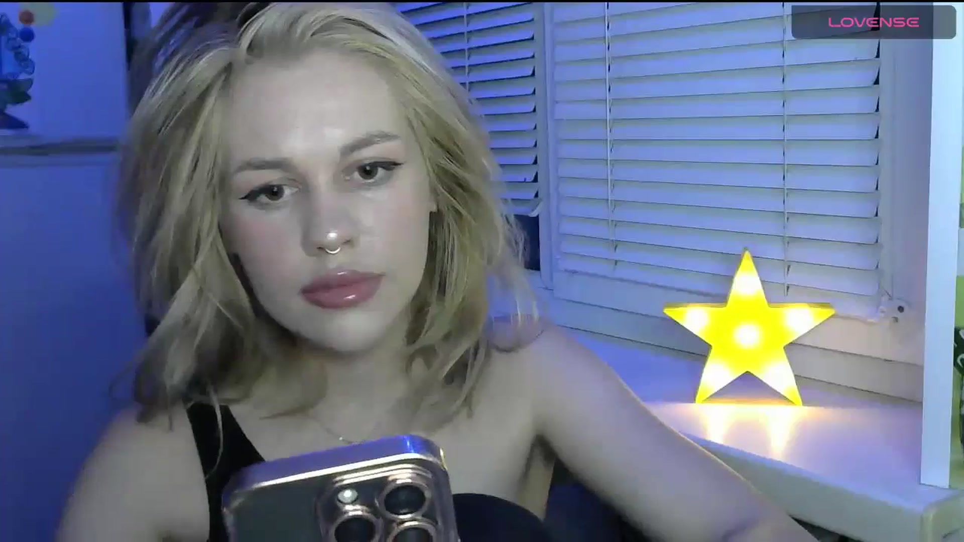 Gallery image thumbnail from Ellixr's myfreecams stream on, 12/07/2023, 21:11 image 11 of 20
