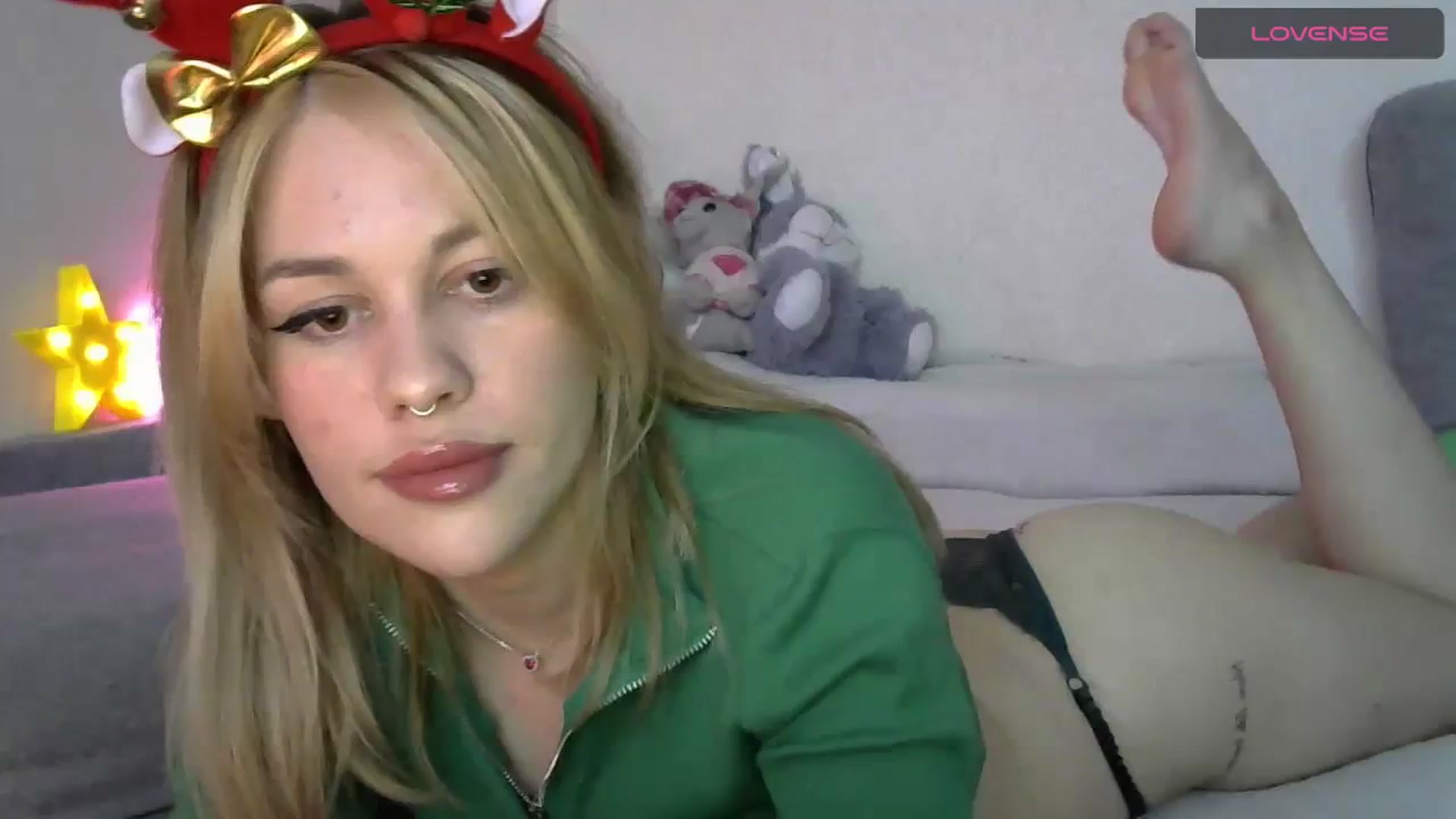 Gallery image thumbnail from Ellixr's myfreecams stream on, 12/10/2023, 12:29 image 1 of 20