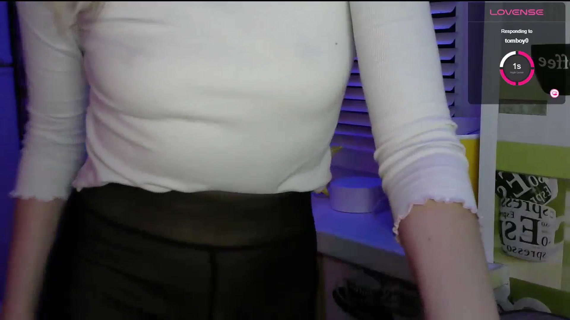 Gallery image thumbnail from Ellixr's myfreecams stream on, 12/10/2023, 20:14 image 19 of 20