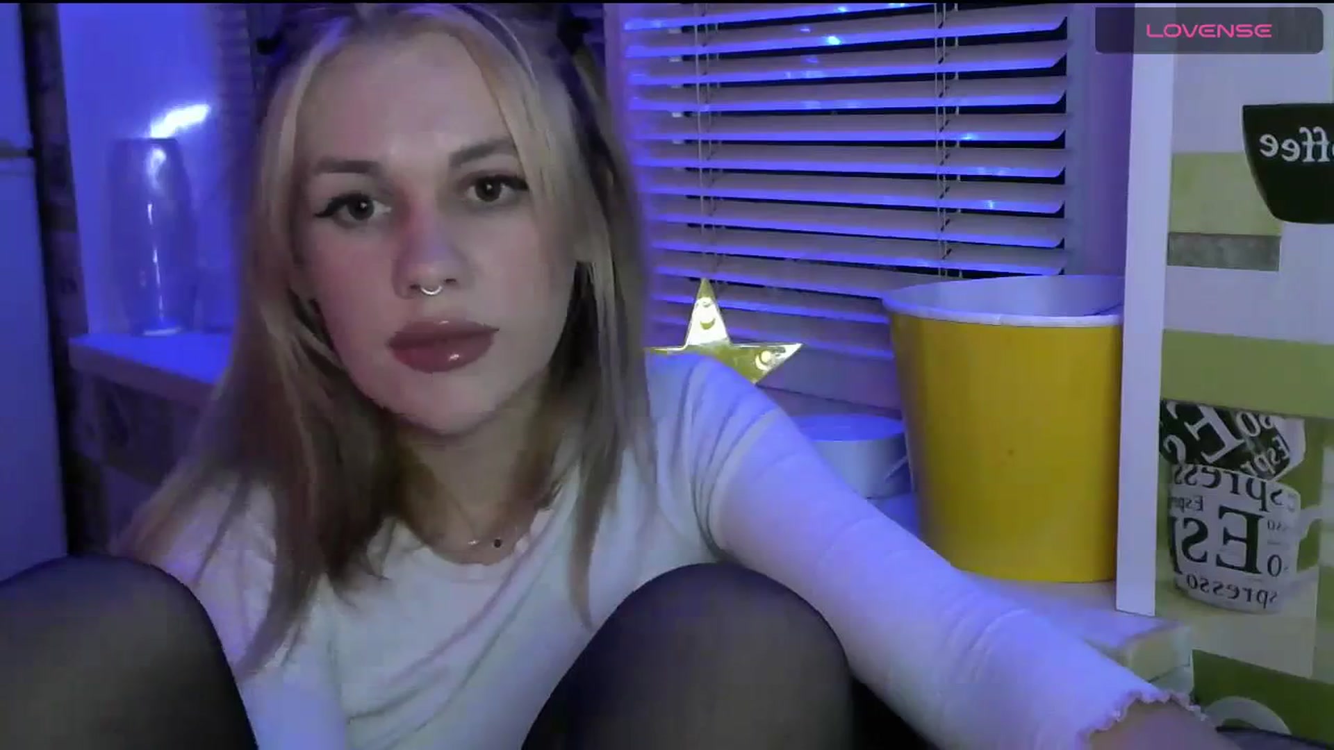 Gallery image thumbnail from Ellixr's myfreecams stream on, 12/10/2023, 20:14 image 7 of 20