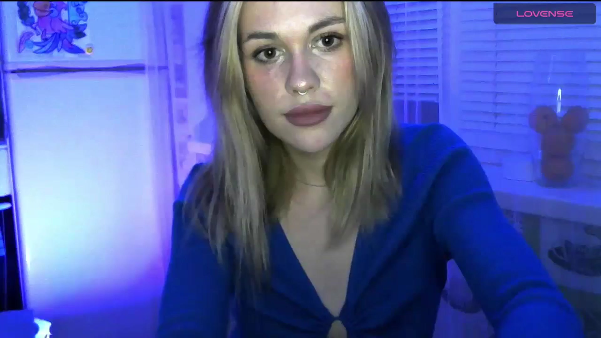 Gallery image thumbnail from Ellixr's myfreecams stream on, 12/18/2023, 22:15 image 17 of 20
