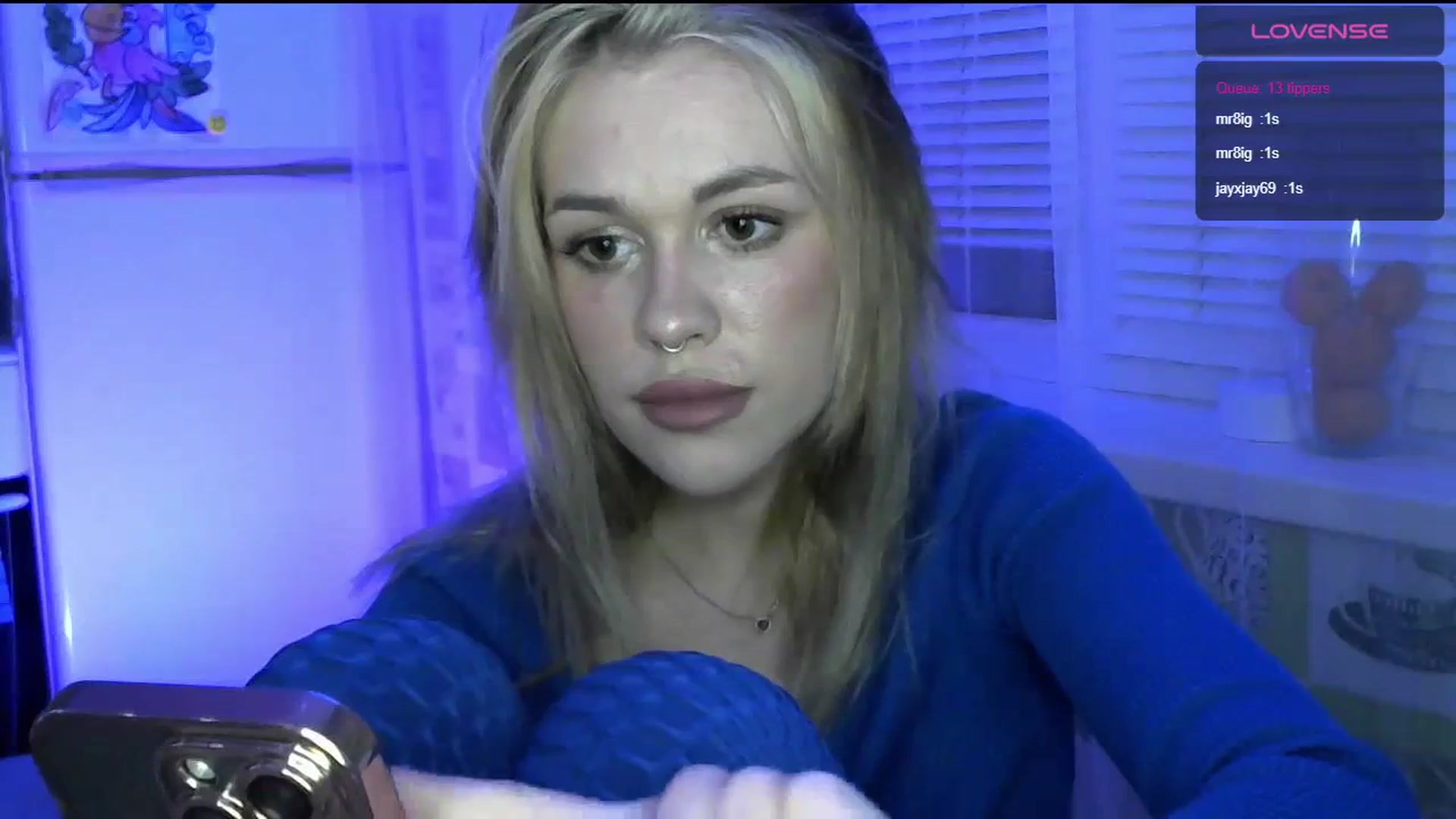 Gallery image thumbnail from Ellixr's myfreecams stream on, 12/18/2023, 22:15 image 3 of 20