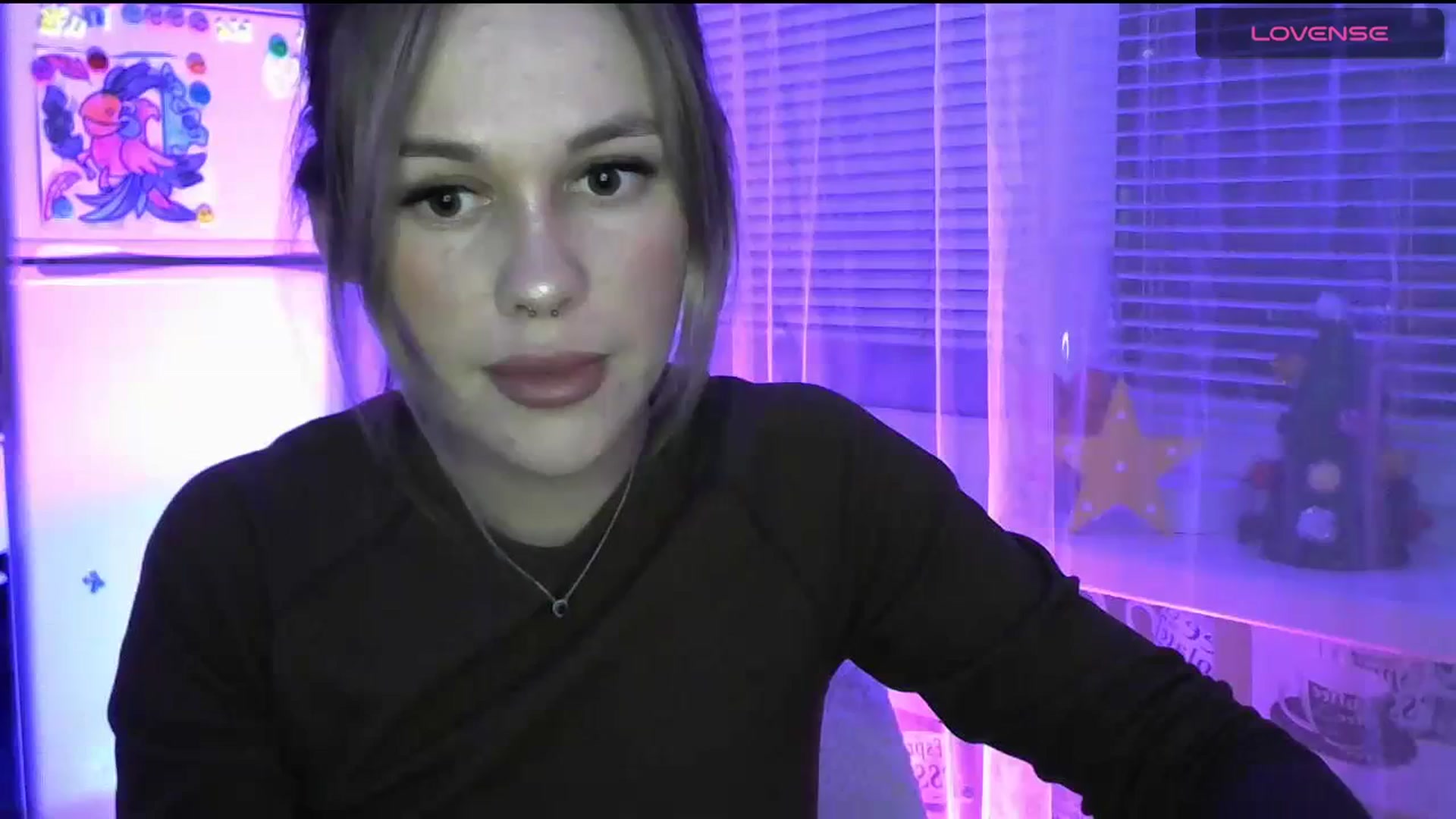Gallery image thumbnail from Ellixr's myfreecams stream on, 12/26/2023, 21:34 image 9 of 20