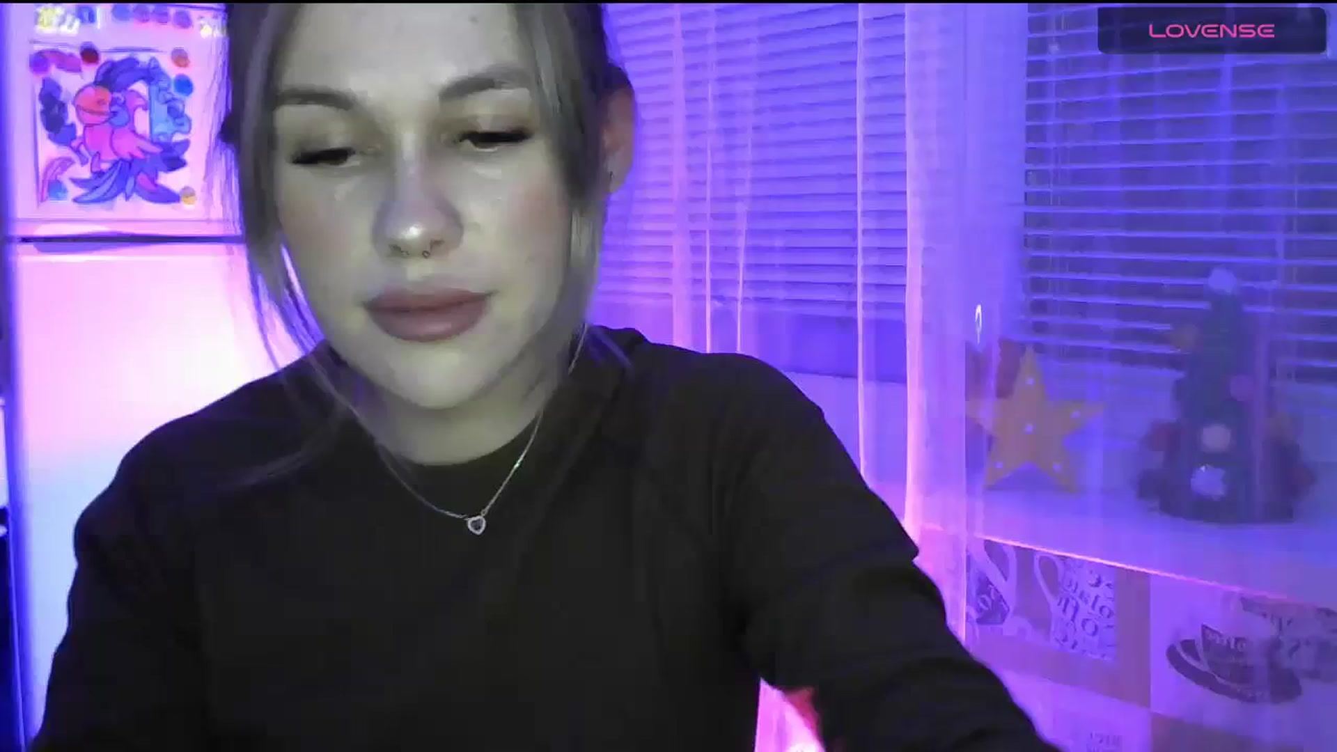 Gallery image thumbnail from Ellixr's myfreecams stream on, 12/26/2023, 21:34 image 10 of 20